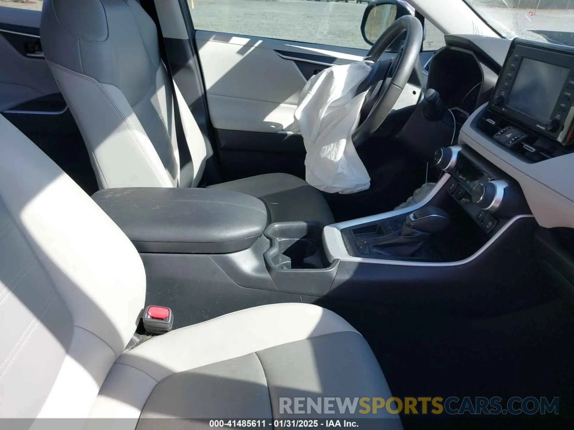 5 Фотография поврежденного автомобиля 2T3C1RFV9LW057878 TOYOTA RAV4 2020