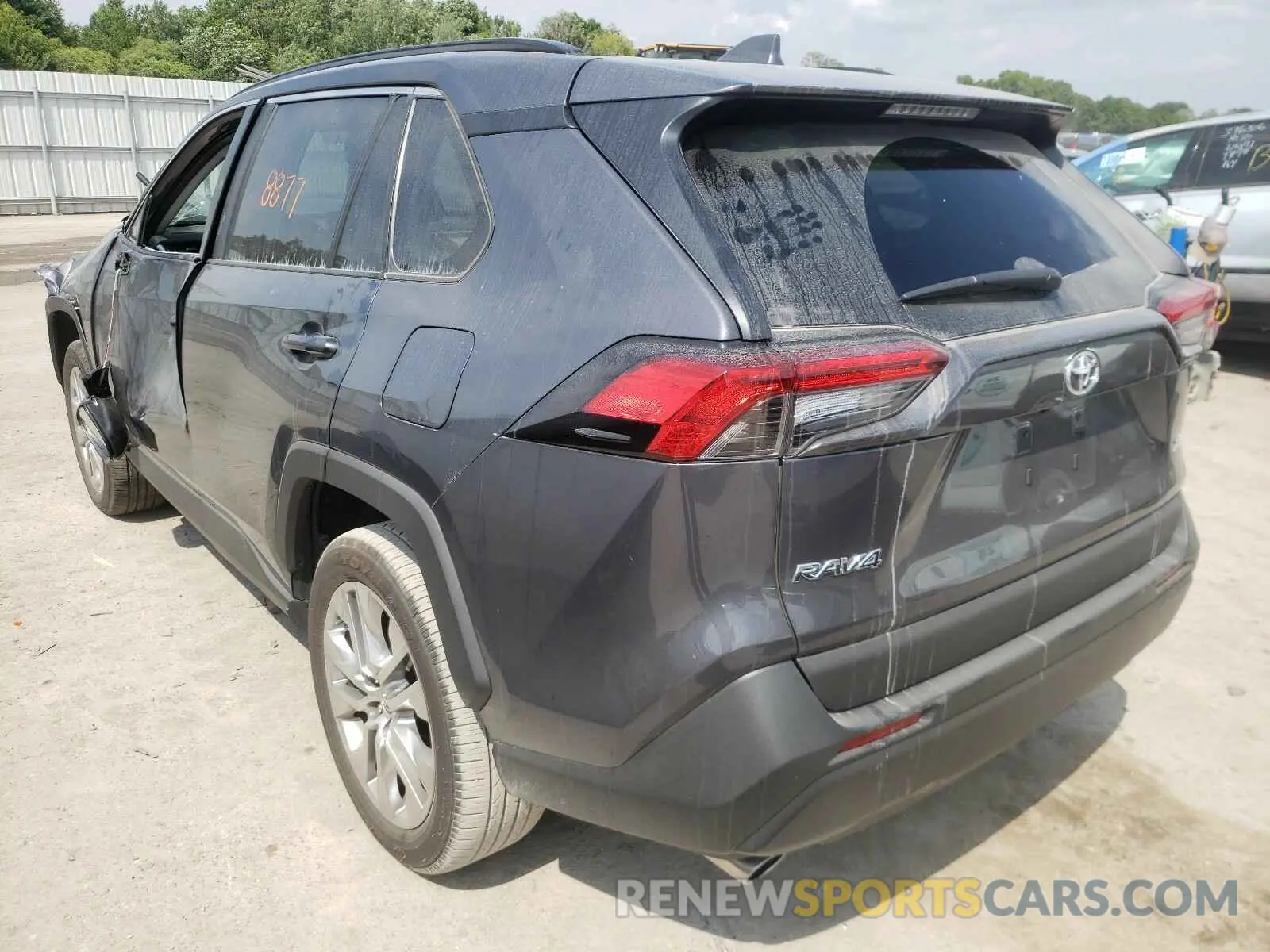 3 Photograph of a damaged car 2T3C1RFV9LW095563 TOYOTA RAV4 2020