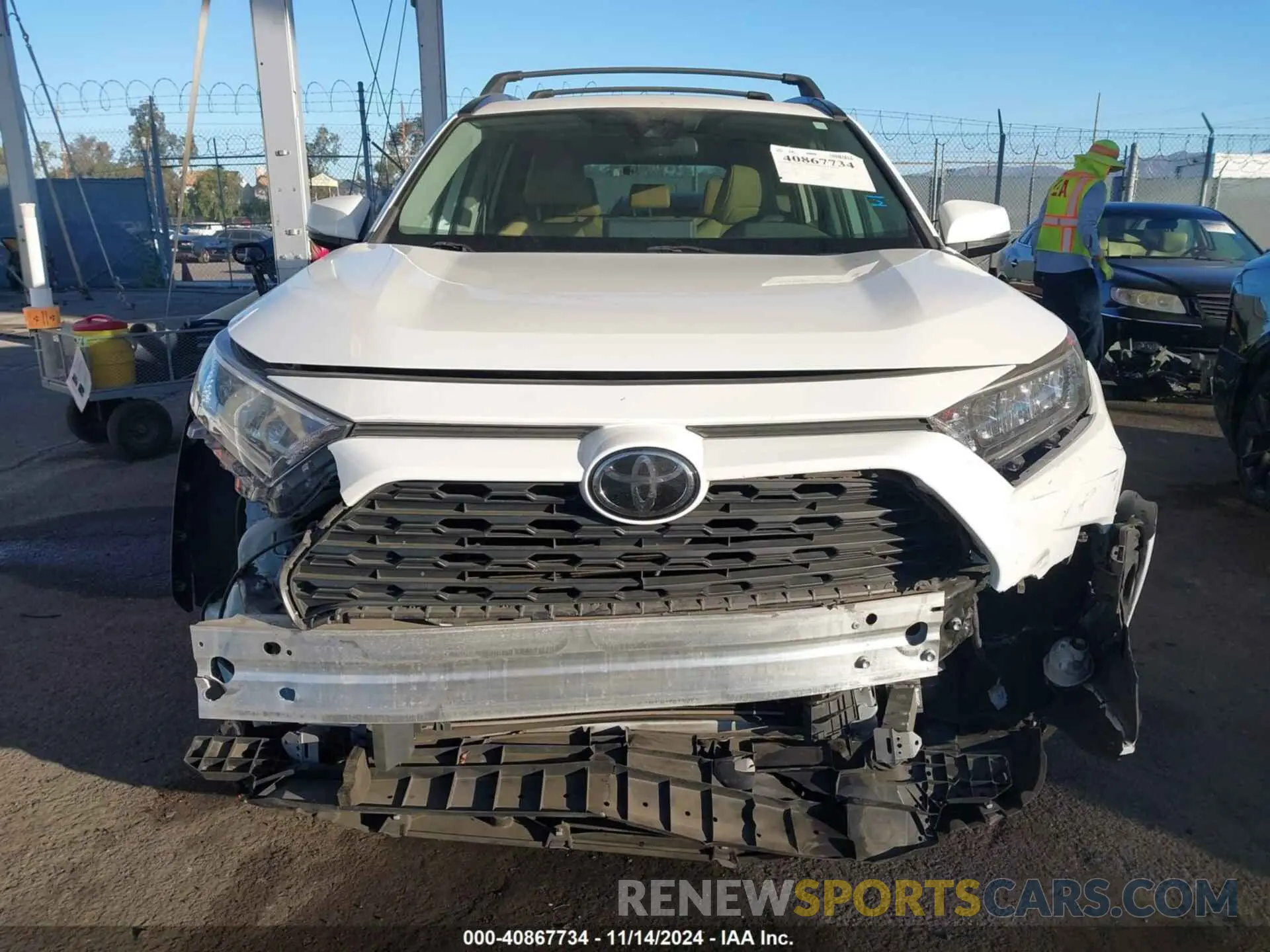 12 Photograph of a damaged car 2T3C1RFVXLW076102 TOYOTA RAV4 2020