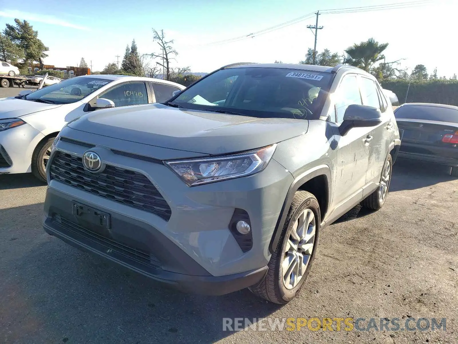 2 Photograph of a damaged car 2T3C1RFVXLW076228 TOYOTA RAV4 2020