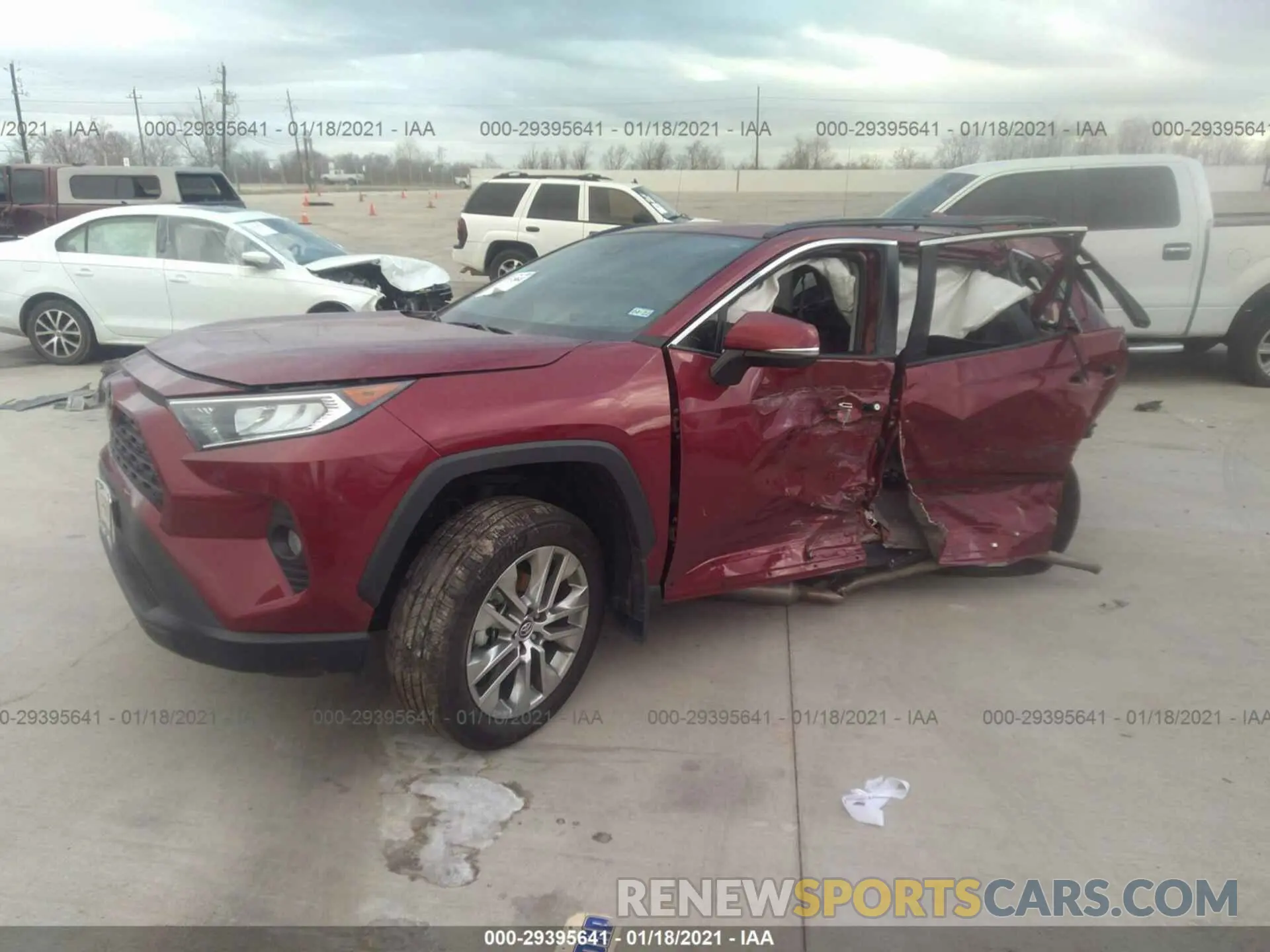 2 Photograph of a damaged car 2T3C1RFVXLW079470 TOYOTA RAV4 2020