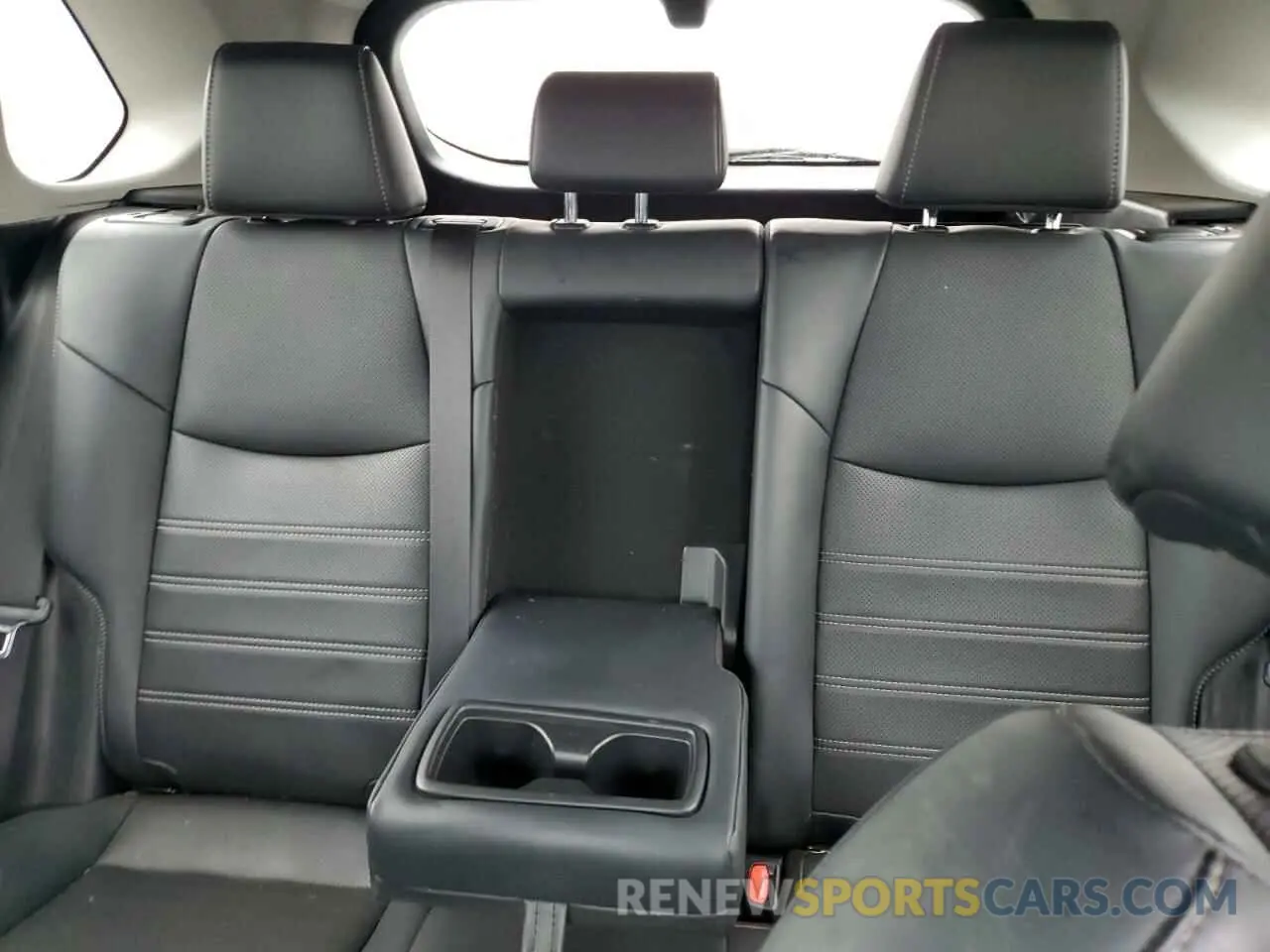 10 Фотография поврежденного автомобиля 2T3DWRFV1LW075877 TOYOTA RAV4 2020