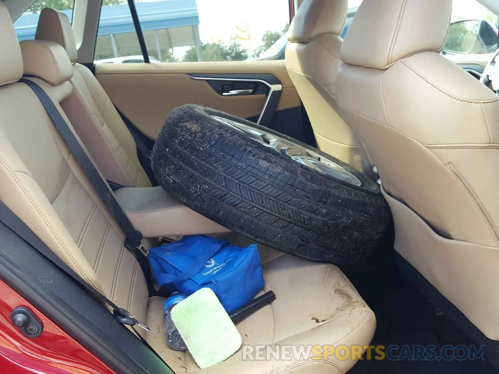 6 Photograph of a damaged car 2T3DWRFV5LW060119 TOYOTA RAV4 2020