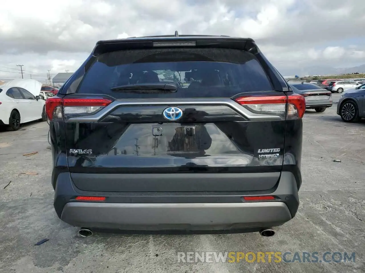 6 Photograph of a damaged car 2T3DWRFV7LW061188 TOYOTA RAV4 2020