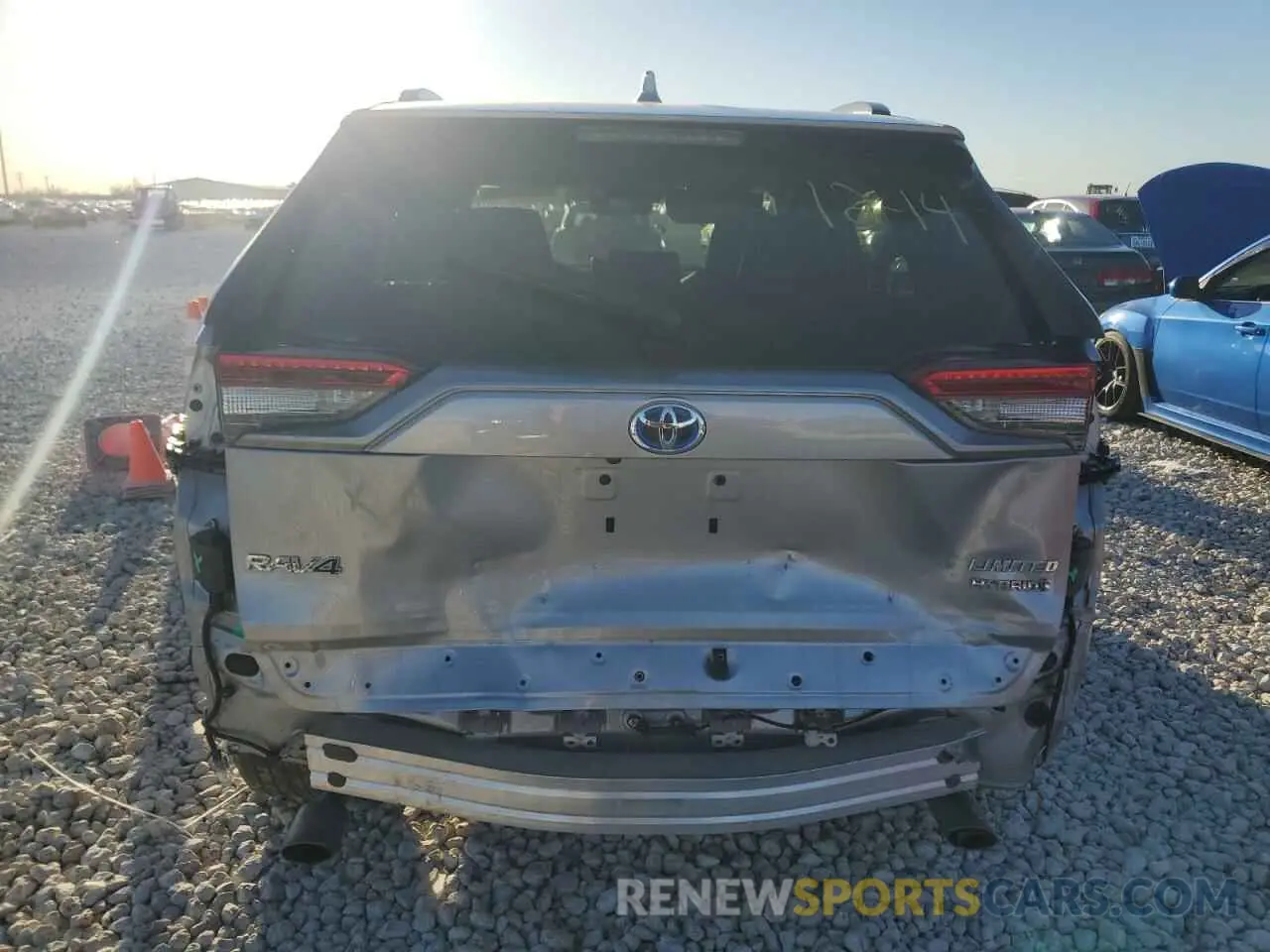 6 Фотография поврежденного автомобиля 2T3DWRFV8LW074919 TOYOTA RAV4 2020