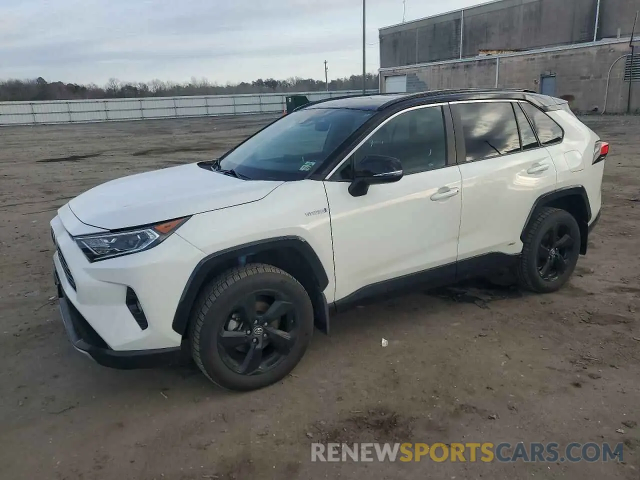 1 Фотография поврежденного автомобиля 2T3E6RFV1LW002030 TOYOTA RAV4 2020