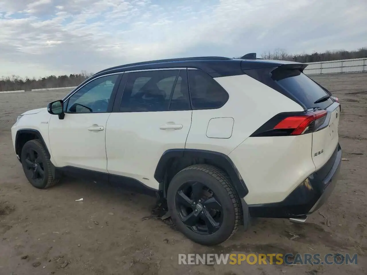 2 Фотография поврежденного автомобиля 2T3E6RFV1LW002030 TOYOTA RAV4 2020