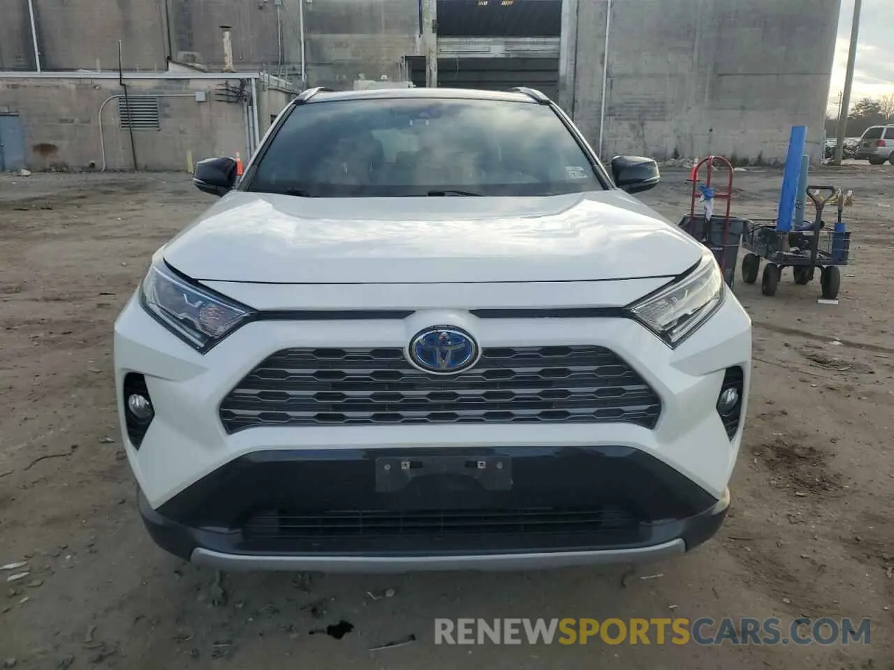 5 Фотография поврежденного автомобиля 2T3E6RFV1LW002030 TOYOTA RAV4 2020