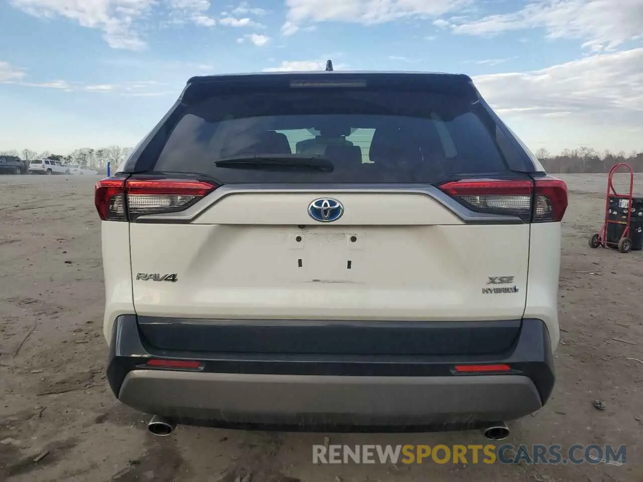 6 Фотография поврежденного автомобиля 2T3E6RFV1LW002030 TOYOTA RAV4 2020