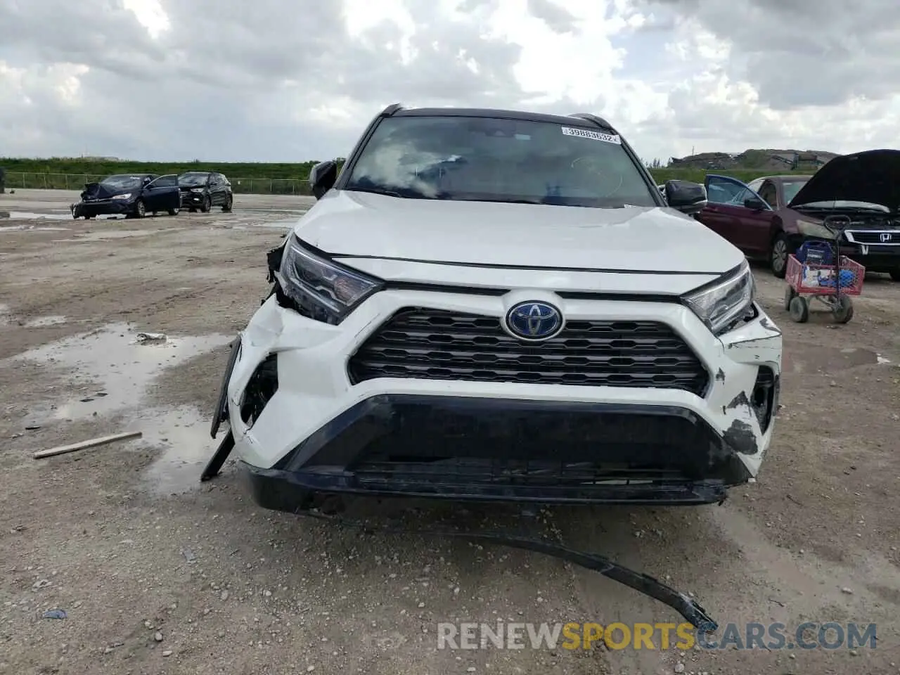 9 Photograph of a damaged car 2T3EWRFV0LW054944 TOYOTA RAV4 2020