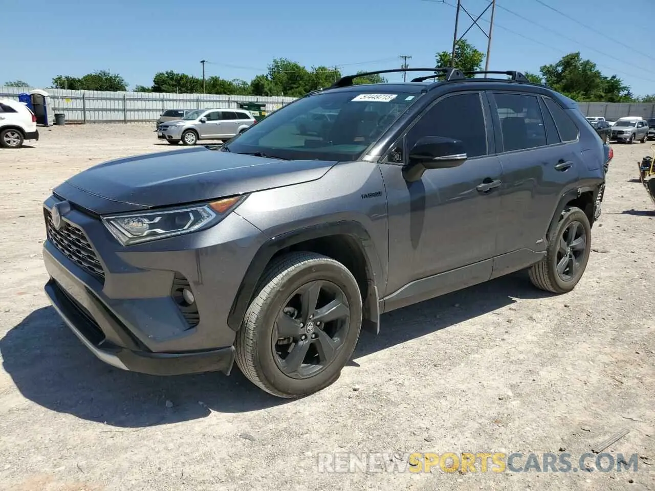 1 Photograph of a damaged car 2T3EWRFV2LW057053 TOYOTA RAV4 2020
