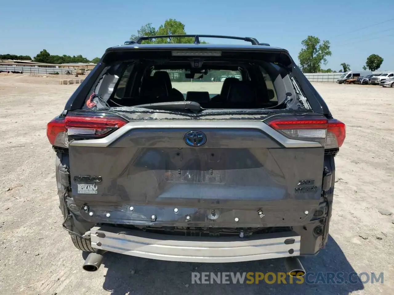 6 Photograph of a damaged car 2T3EWRFV2LW057053 TOYOTA RAV4 2020