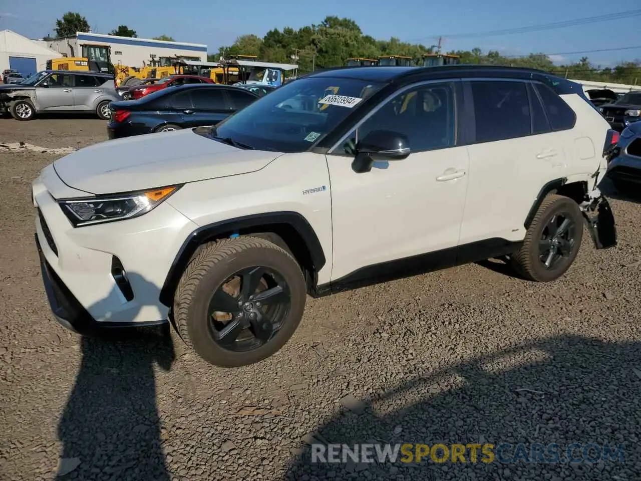 1 Photograph of a damaged car 2T3EWRFV3LW083953 TOYOTA RAV4 2020