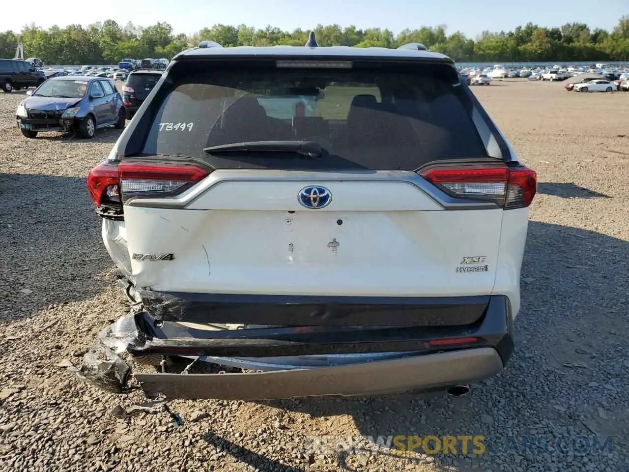 6 Photograph of a damaged car 2T3EWRFV3LW083953 TOYOTA RAV4 2020