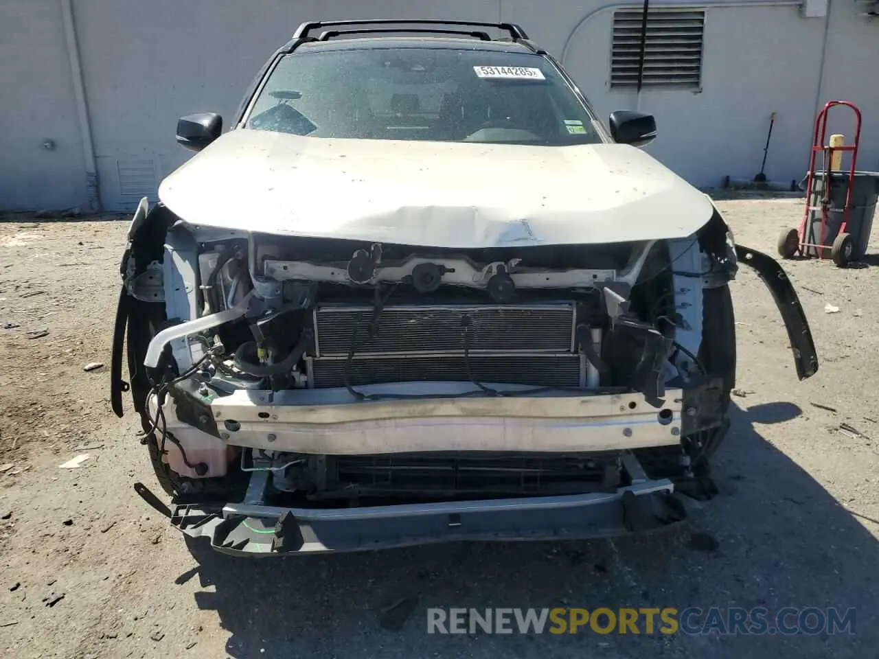 5 Photograph of a damaged car 2T3EWRFV8LW080059 TOYOTA RAV4 2020