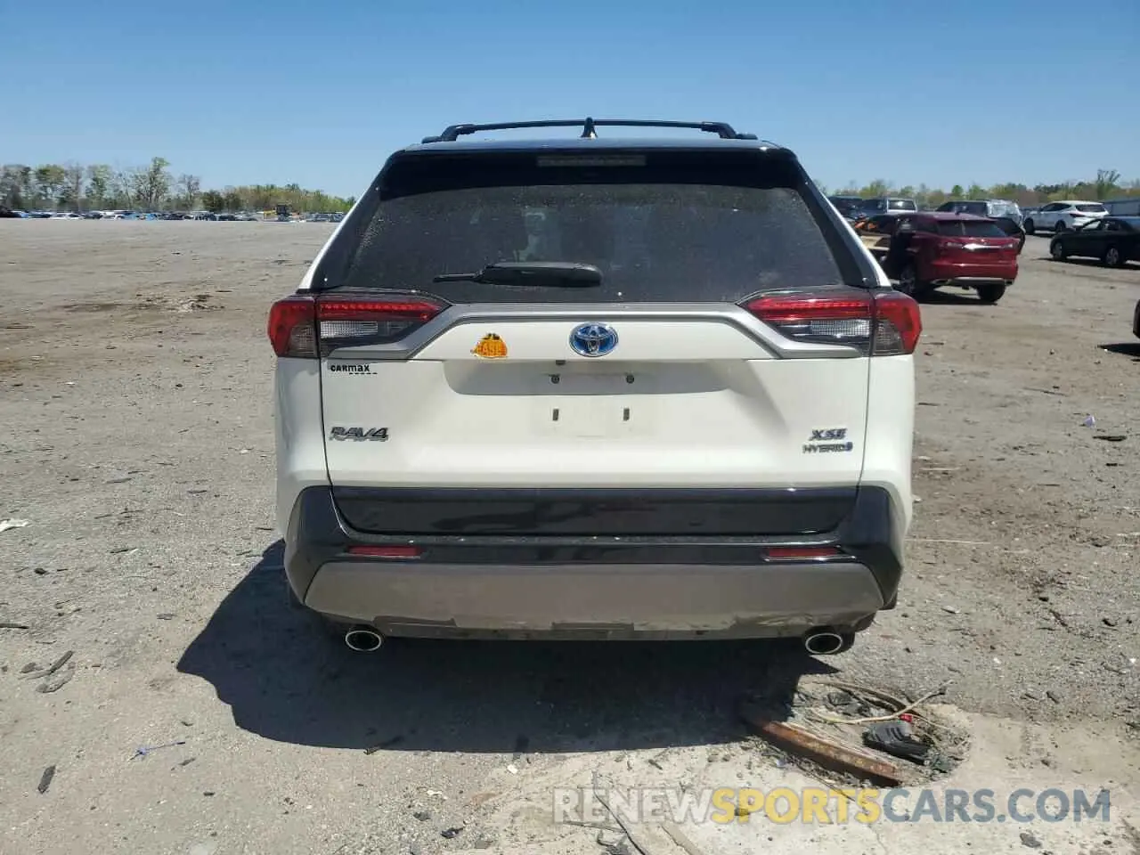 6 Photograph of a damaged car 2T3EWRFV8LW080059 TOYOTA RAV4 2020