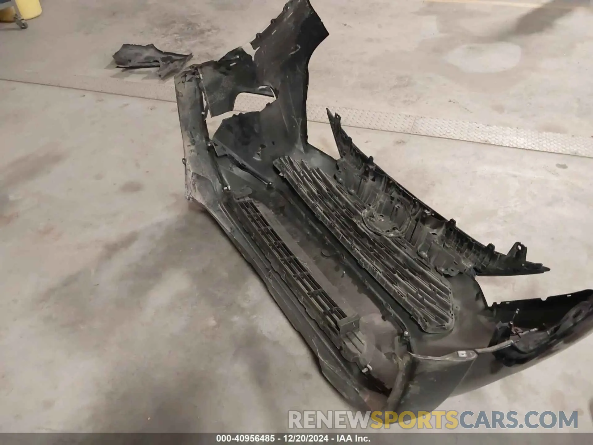 6 Photograph of a damaged car 2T3F1RFV0LC098642 TOYOTA RAV4 2020