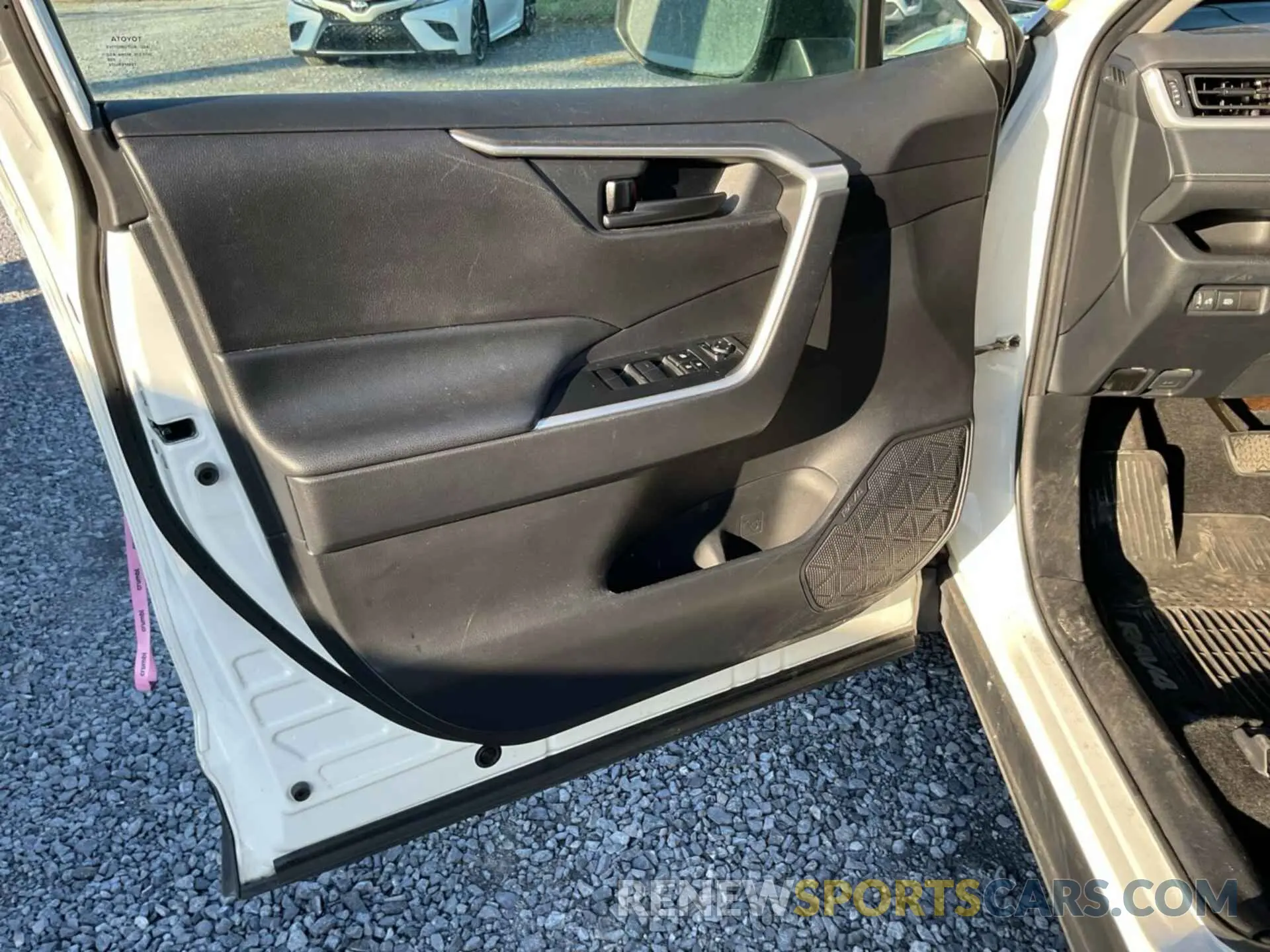 12 Photograph of a damaged car 2T3F1RFV1LC102682 TOYOTA RAV4 2020