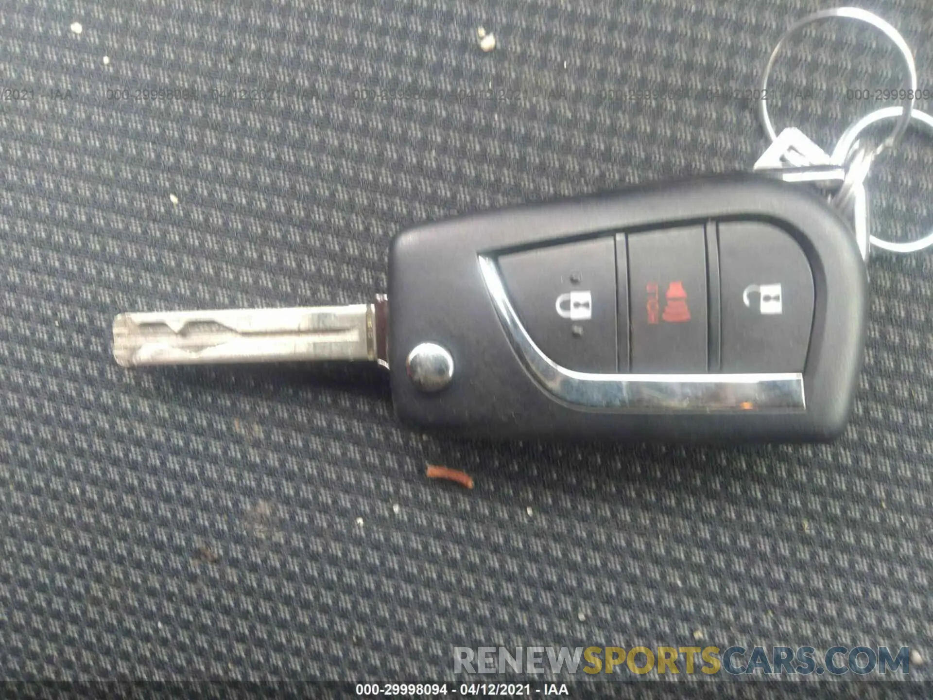 11 Photograph of a damaged car 2T3F1RFV1LC138758 TOYOTA RAV4 2020