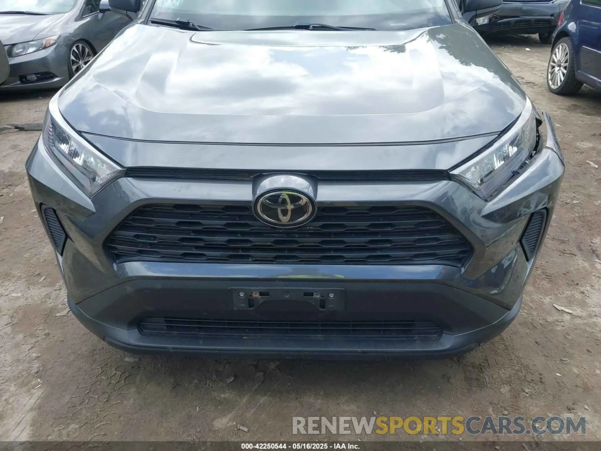 13 Photograph of a damaged car 2T3F1RFV1LW084392 TOYOTA RAV4 2020