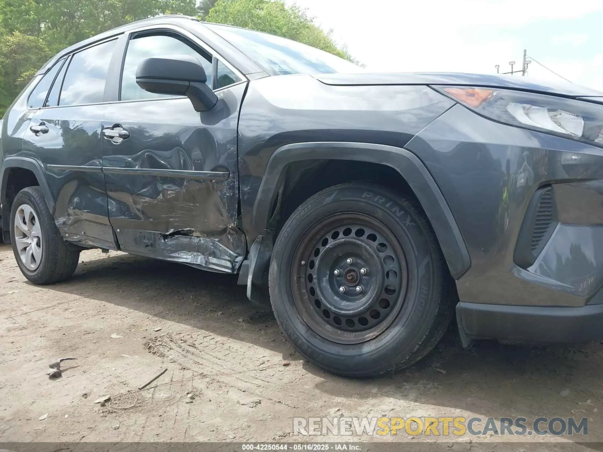 18 Photograph of a damaged car 2T3F1RFV1LW084392 TOYOTA RAV4 2020