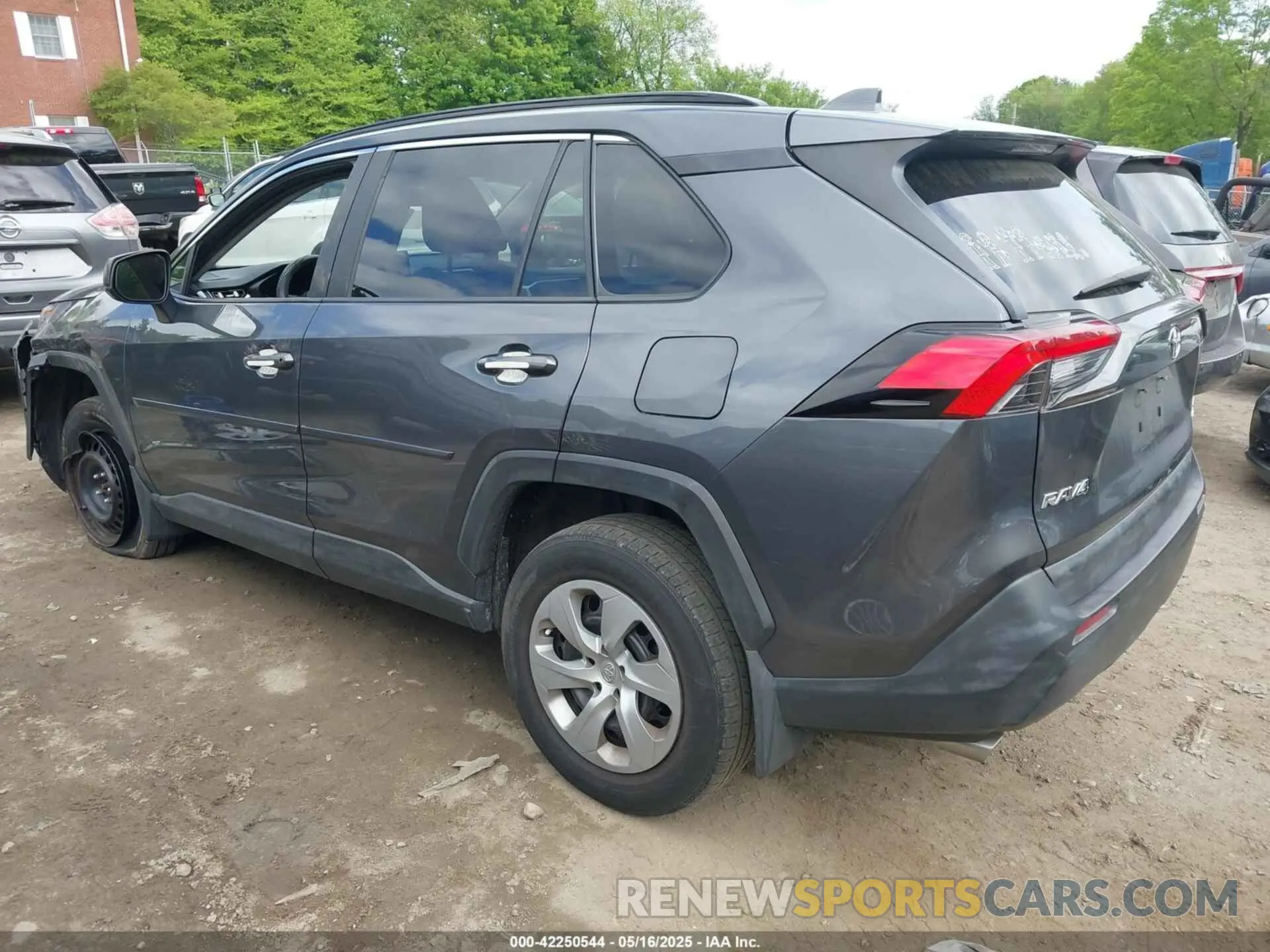3 Photograph of a damaged car 2T3F1RFV1LW084392 TOYOTA RAV4 2020