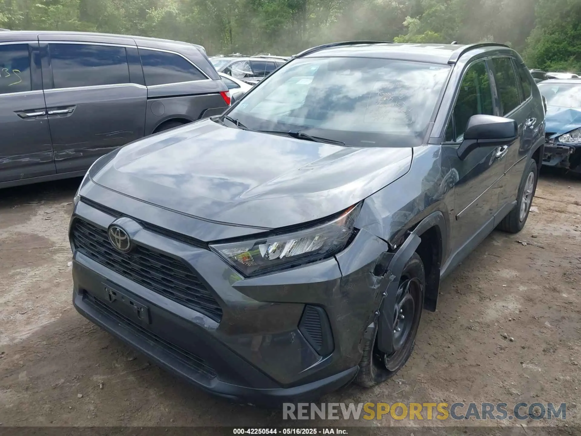 6 Photograph of a damaged car 2T3F1RFV1LW084392 TOYOTA RAV4 2020
