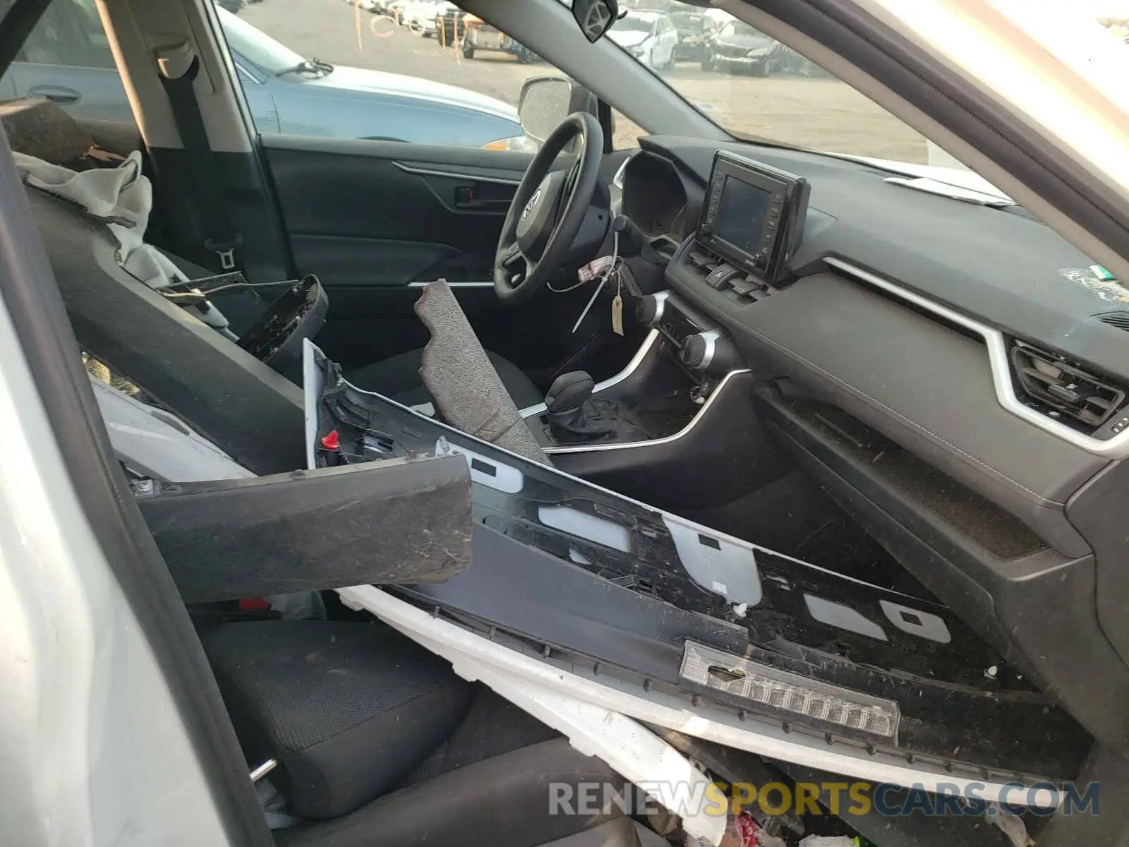 5 Photograph of a damaged car 2T3F1RFV2LC090378 TOYOTA RAV4 2020