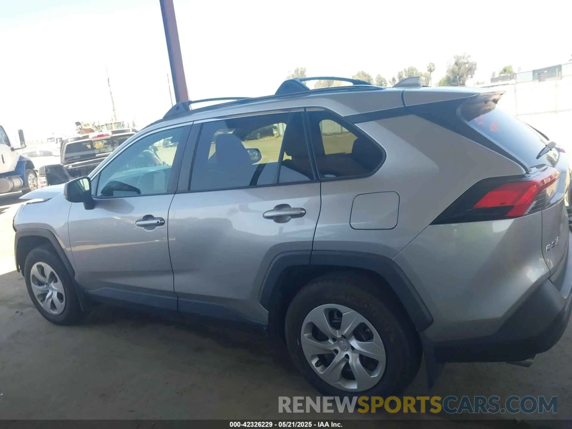 15 Фотография поврежденного автомобиля 2T3F1RFV3LC101758 TOYOTA RAV4 2020