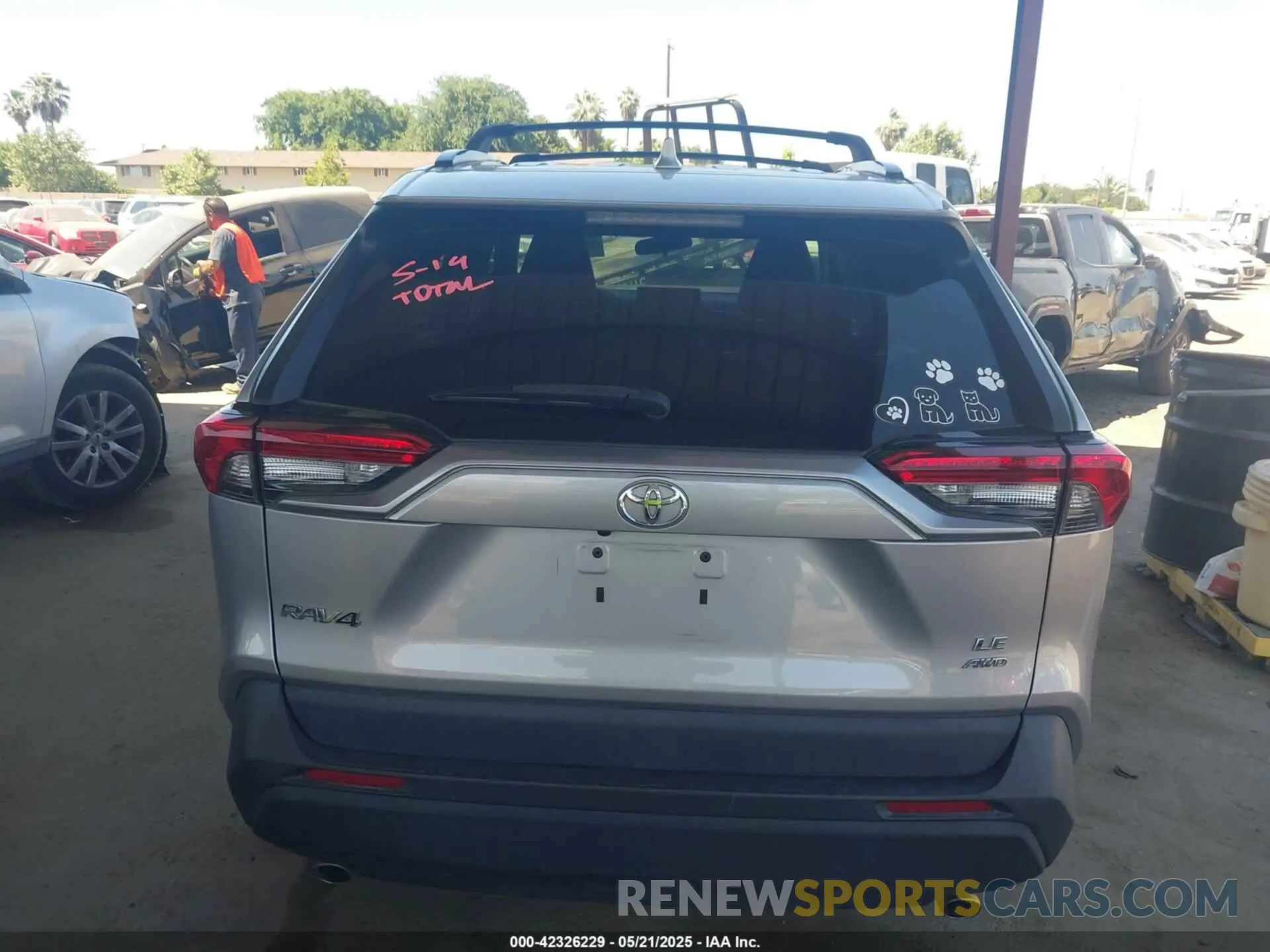 17 Фотография поврежденного автомобиля 2T3F1RFV3LC101758 TOYOTA RAV4 2020