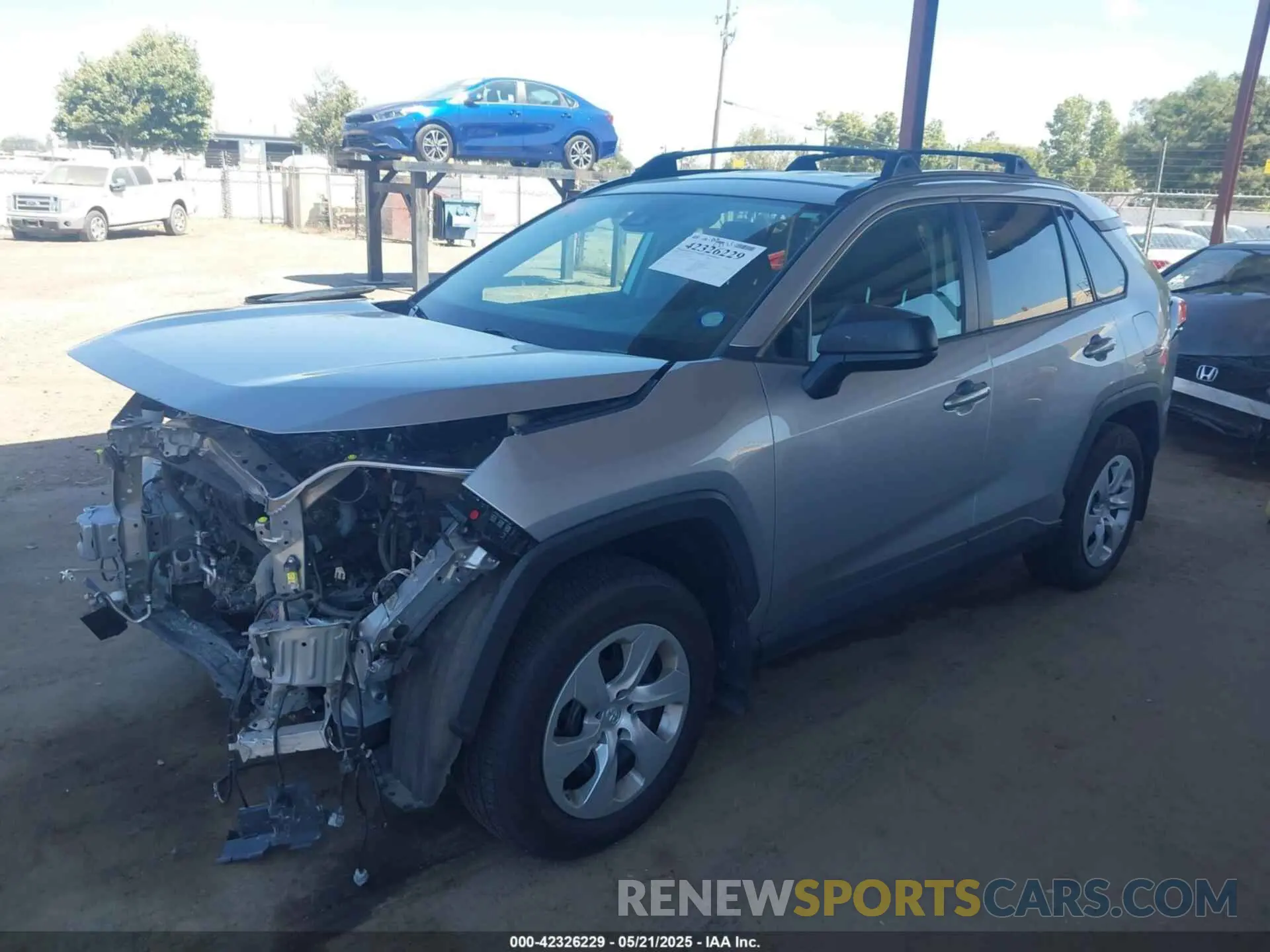 2 Фотография поврежденного автомобиля 2T3F1RFV3LC101758 TOYOTA RAV4 2020