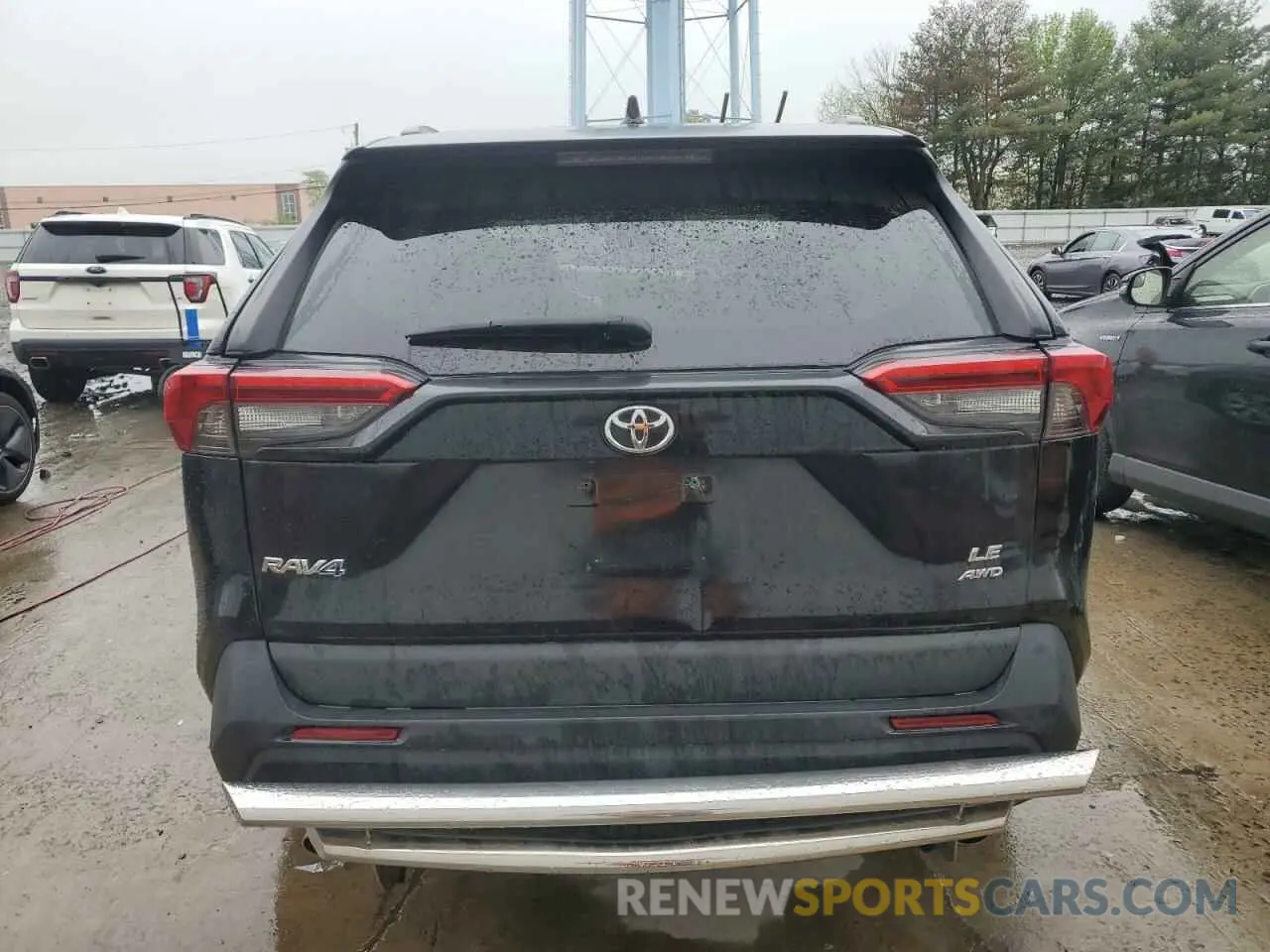 6 Photograph of a damaged car 2T3F1RFV3LW118395 TOYOTA RAV4 2020