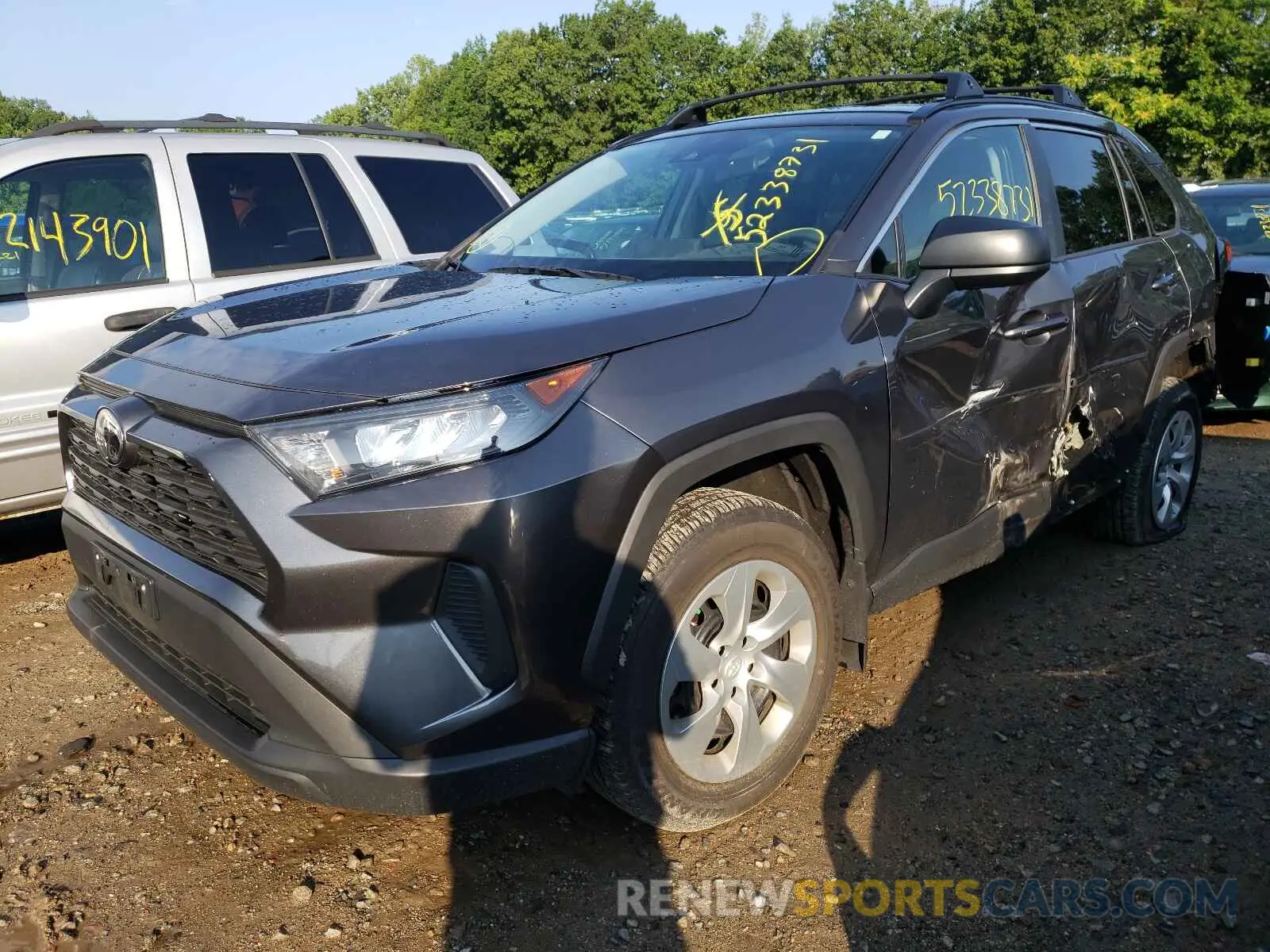 2 Фотография поврежденного автомобиля 2T3F1RFV5LW088817 TOYOTA RAV4 2020