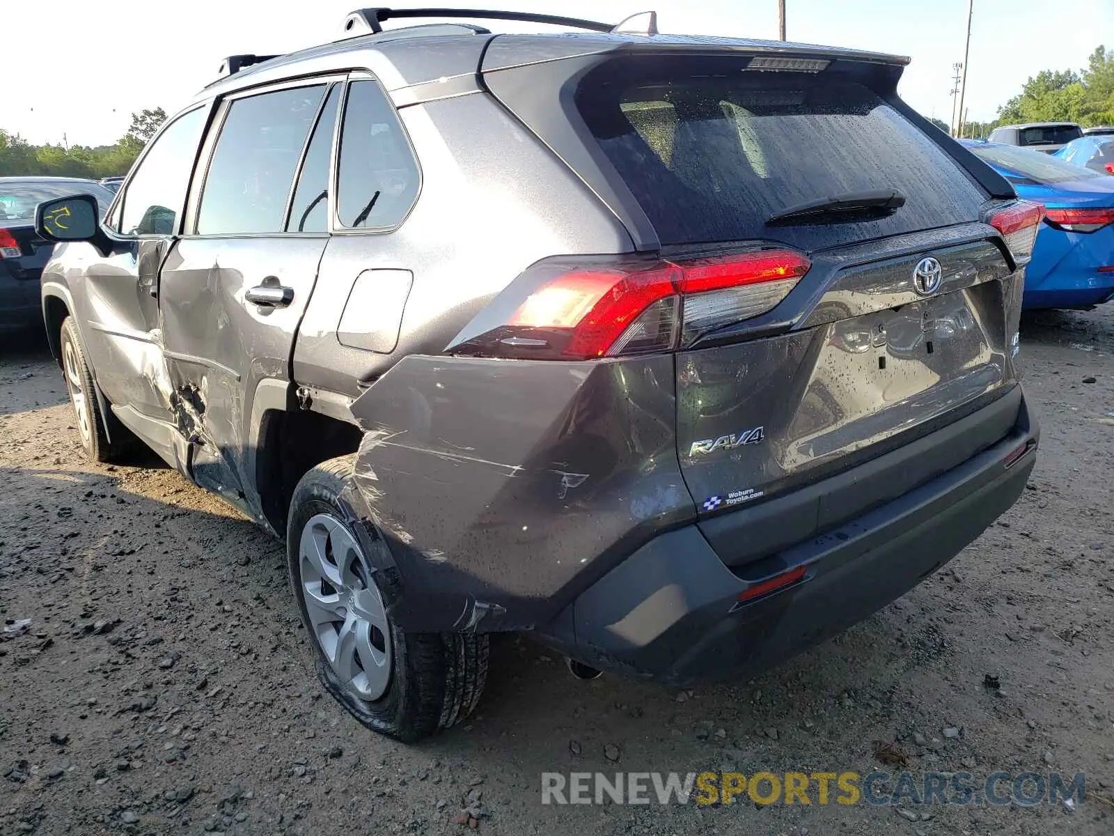 3 Фотография поврежденного автомобиля 2T3F1RFV5LW088817 TOYOTA RAV4 2020
