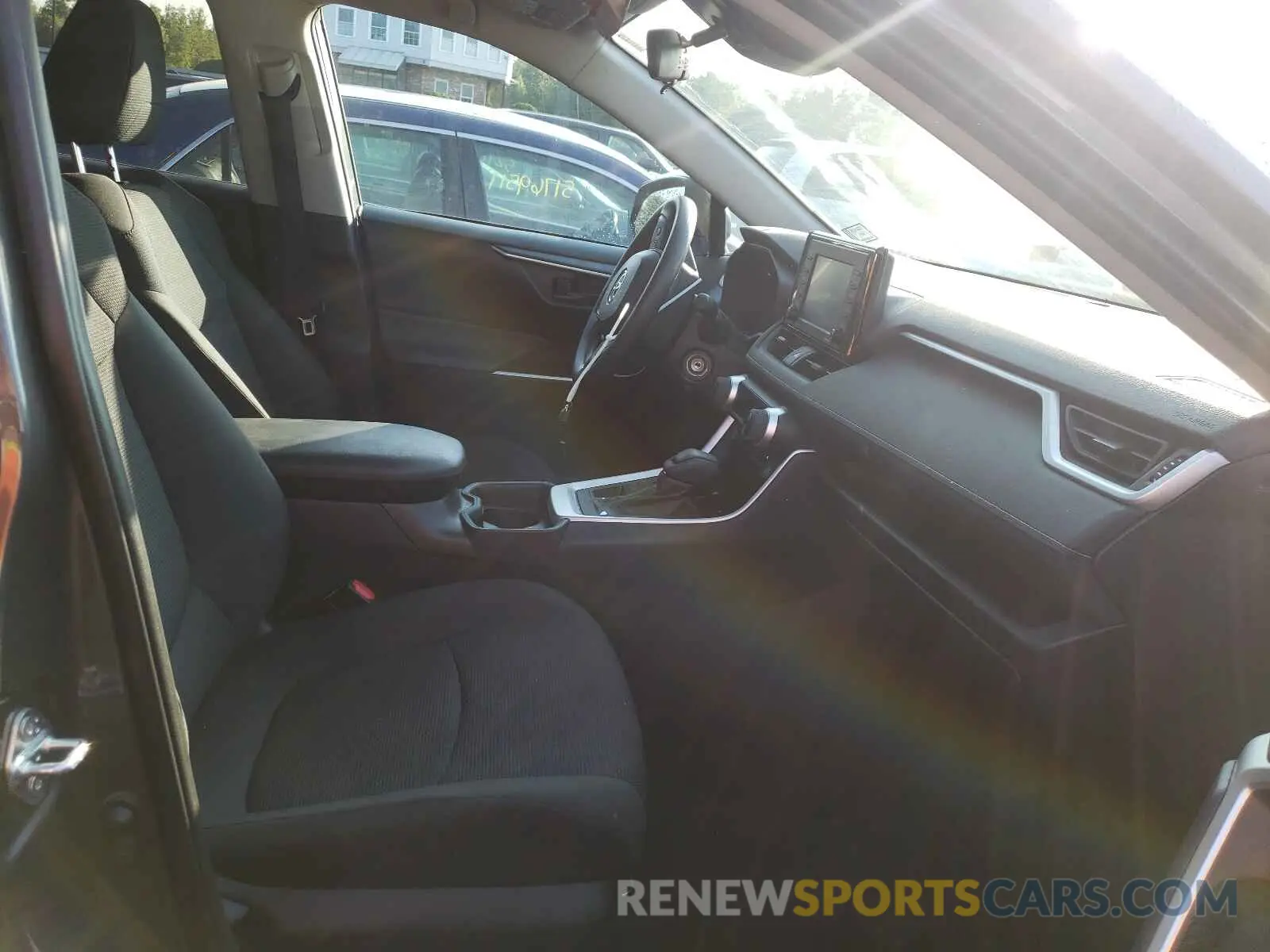 5 Фотография поврежденного автомобиля 2T3F1RFV5LW088817 TOYOTA RAV4 2020