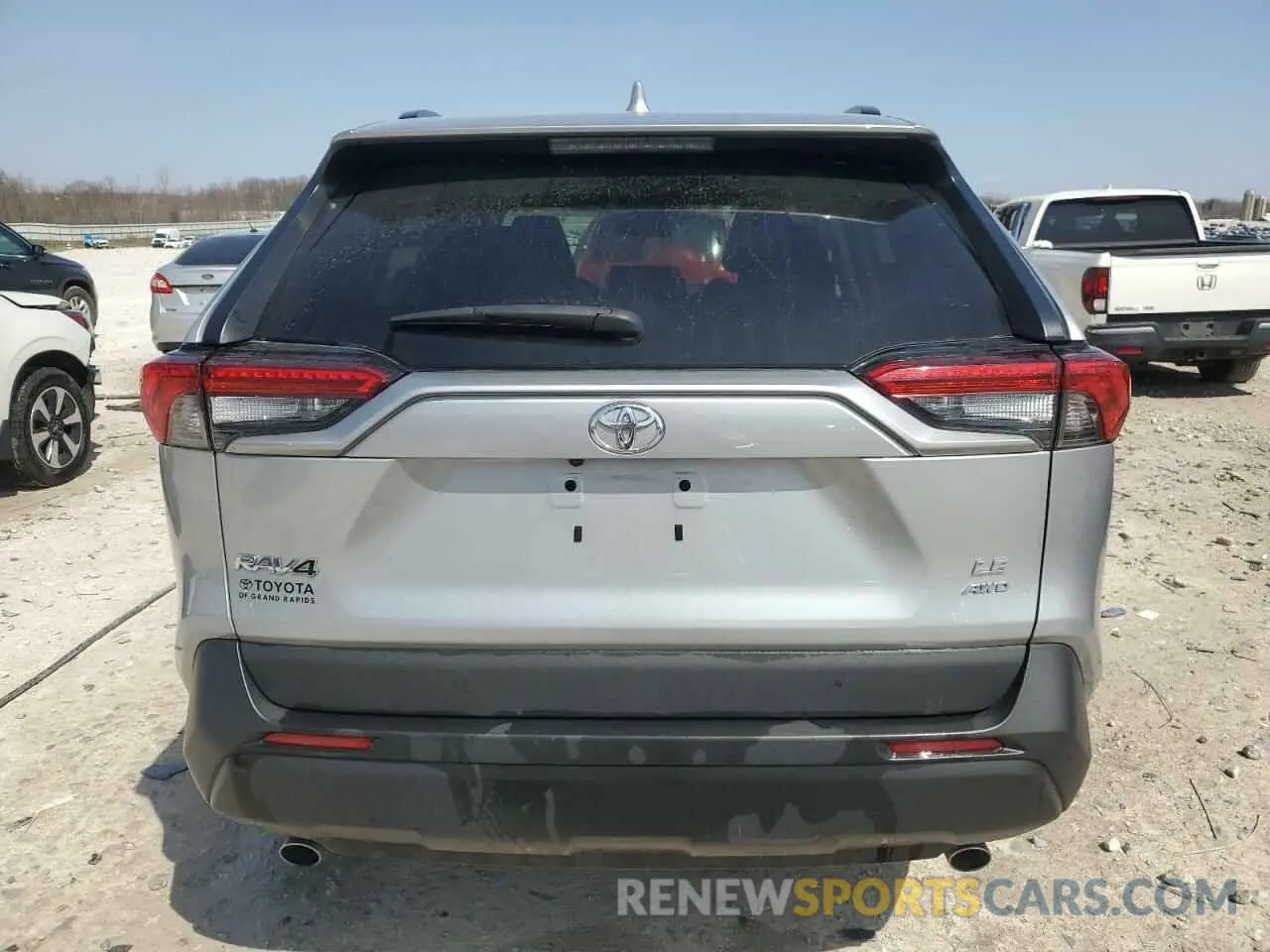 6 Фотография поврежденного автомобиля 2T3F1RFV5LW107026 TOYOTA RAV4 2020