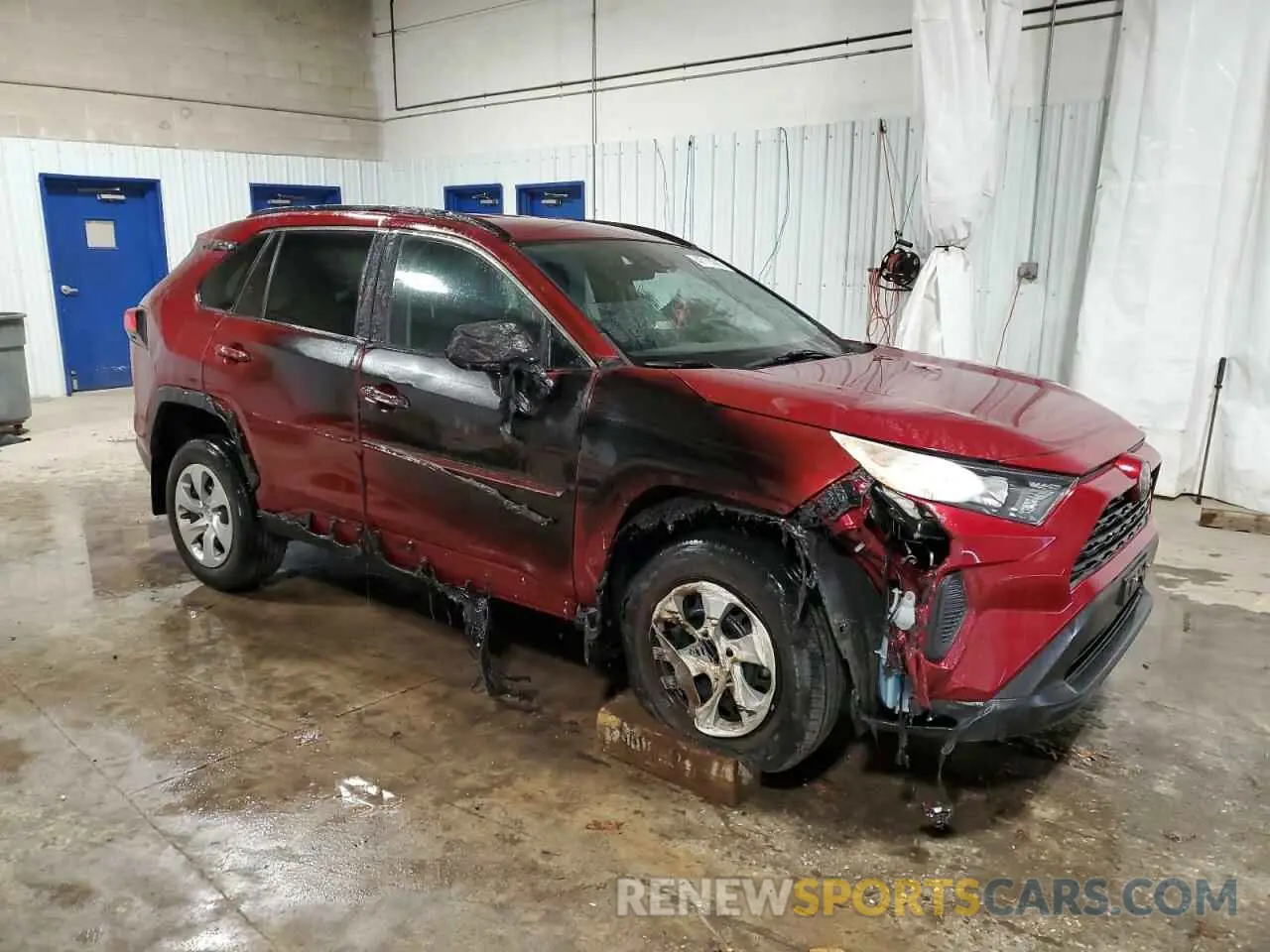 4 Photograph of a damaged car 2T3F1RFV5LW129298 TOYOTA RAV4 2020