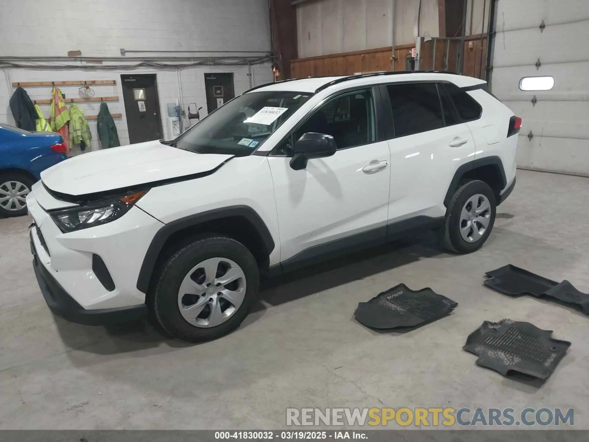 2 Фотография поврежденного автомобиля 2T3F1RFV6LW109724 TOYOTA RAV4 2020
