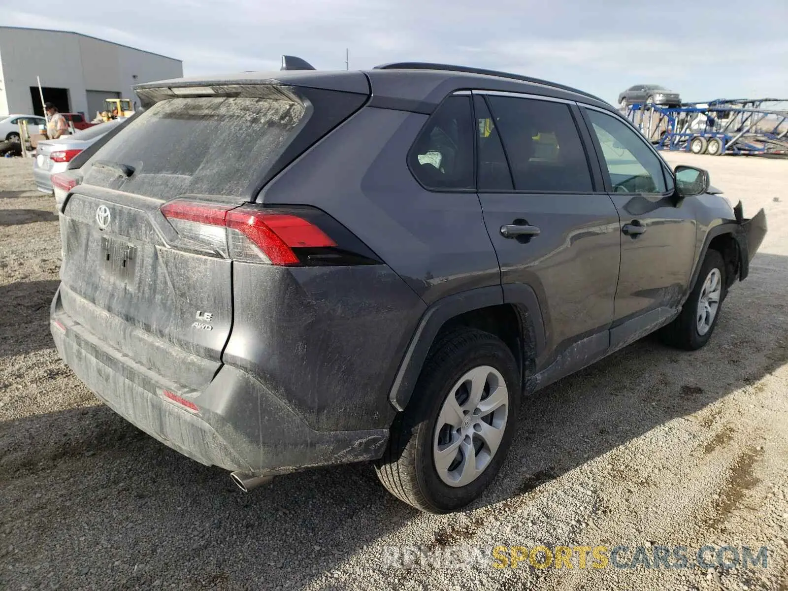4 Photograph of a damaged car 2T3F1RFV7LC082695 TOYOTA RAV4 2020