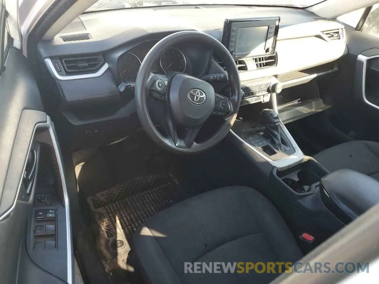8 Photograph of a damaged car 2T3F1RFV7LC101357 TOYOTA RAV4 2020