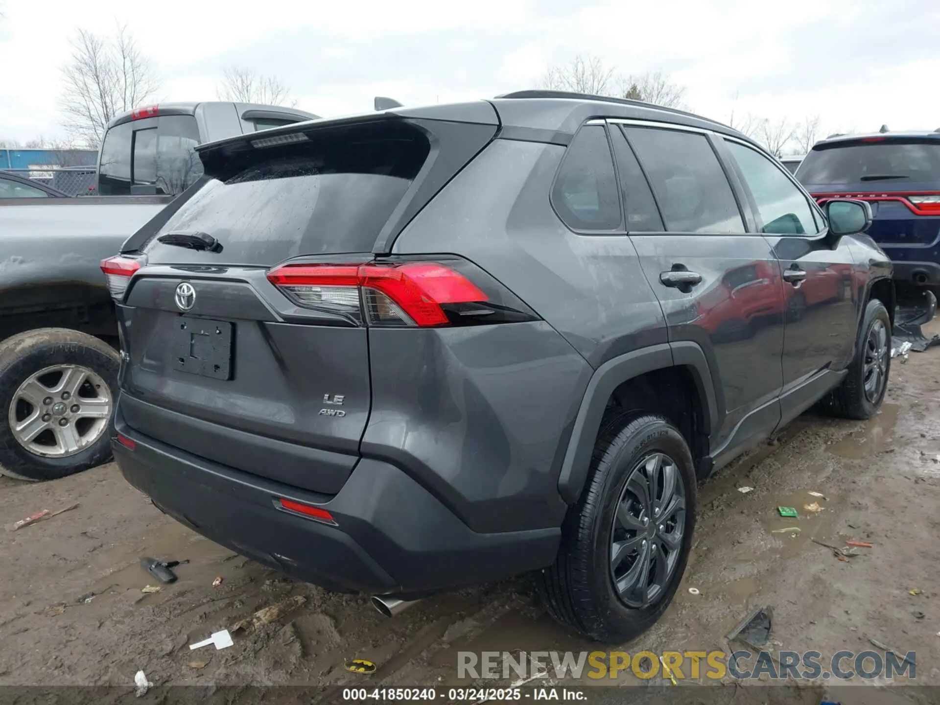 4 Фотография поврежденного автомобиля 2T3F1RFV8LC063346 TOYOTA RAV4 2020