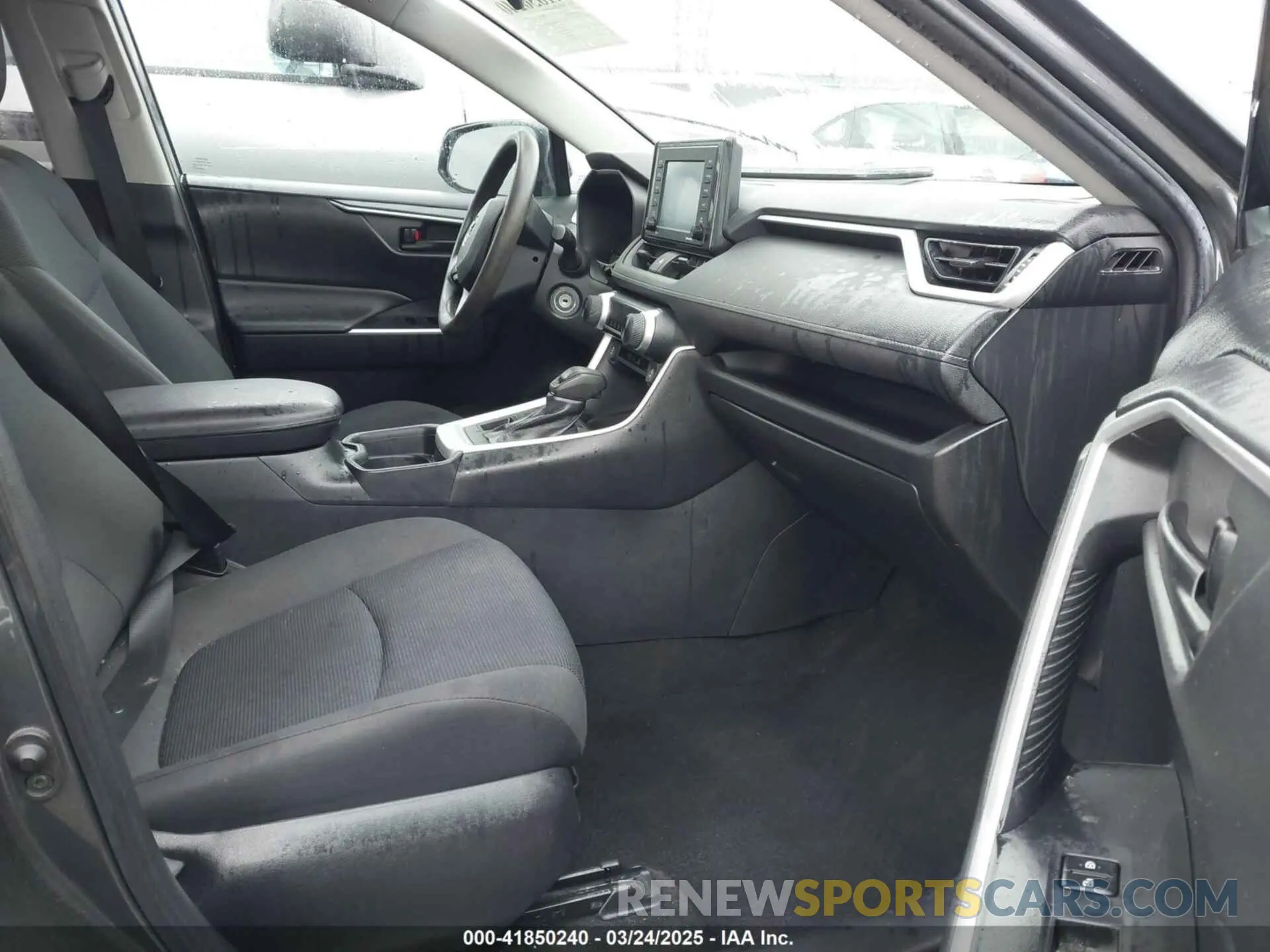 5 Фотография поврежденного автомобиля 2T3F1RFV8LC063346 TOYOTA RAV4 2020