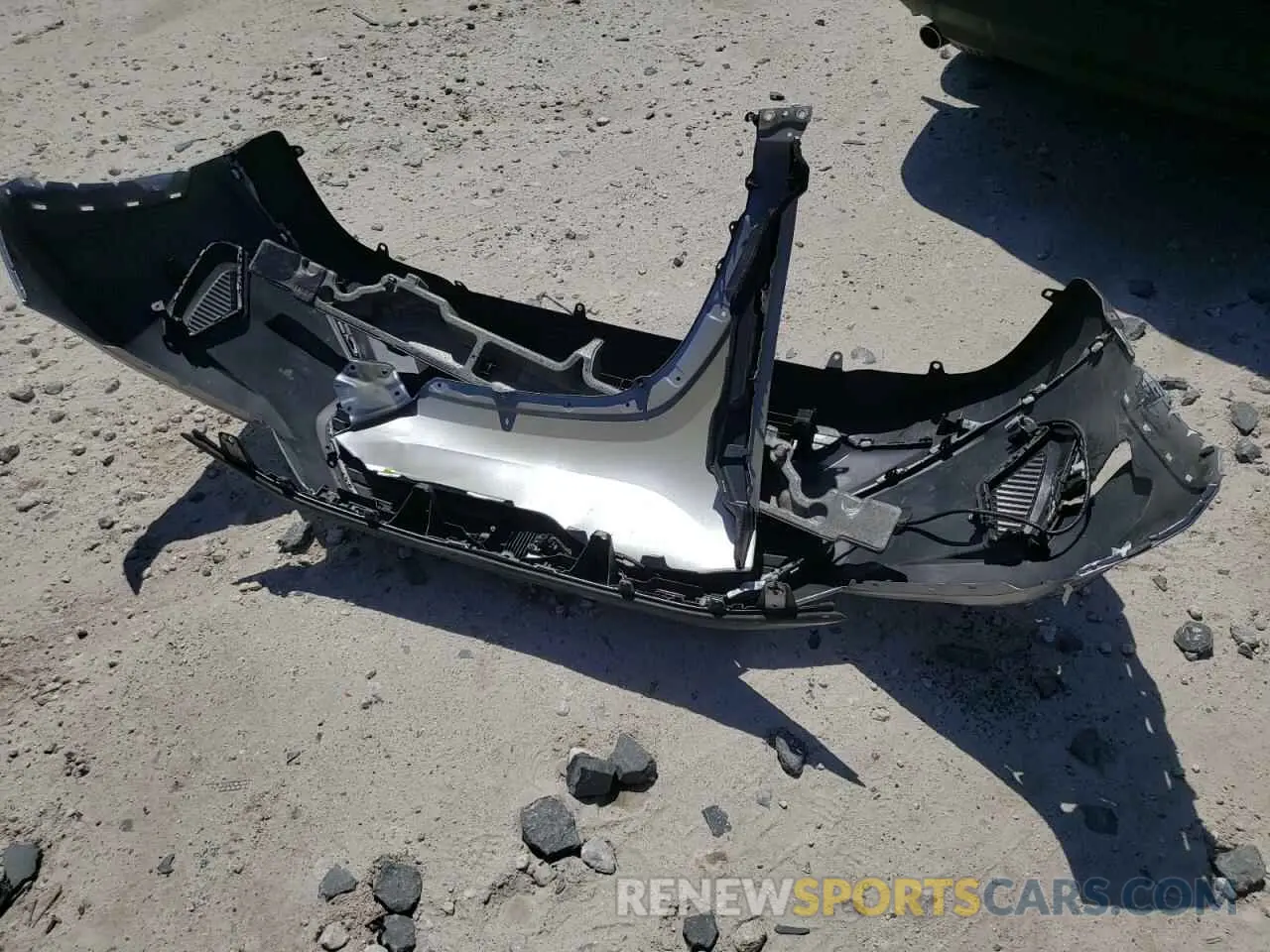 13 Photograph of a damaged car 2T3F1RFV9LW089310 TOYOTA RAV4 2020