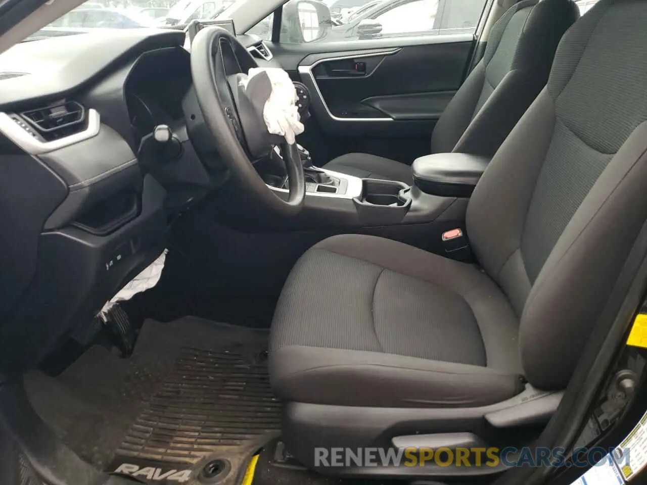7 Photograph of a damaged car 2T3F1RFVXLC107010 TOYOTA RAV4 2020