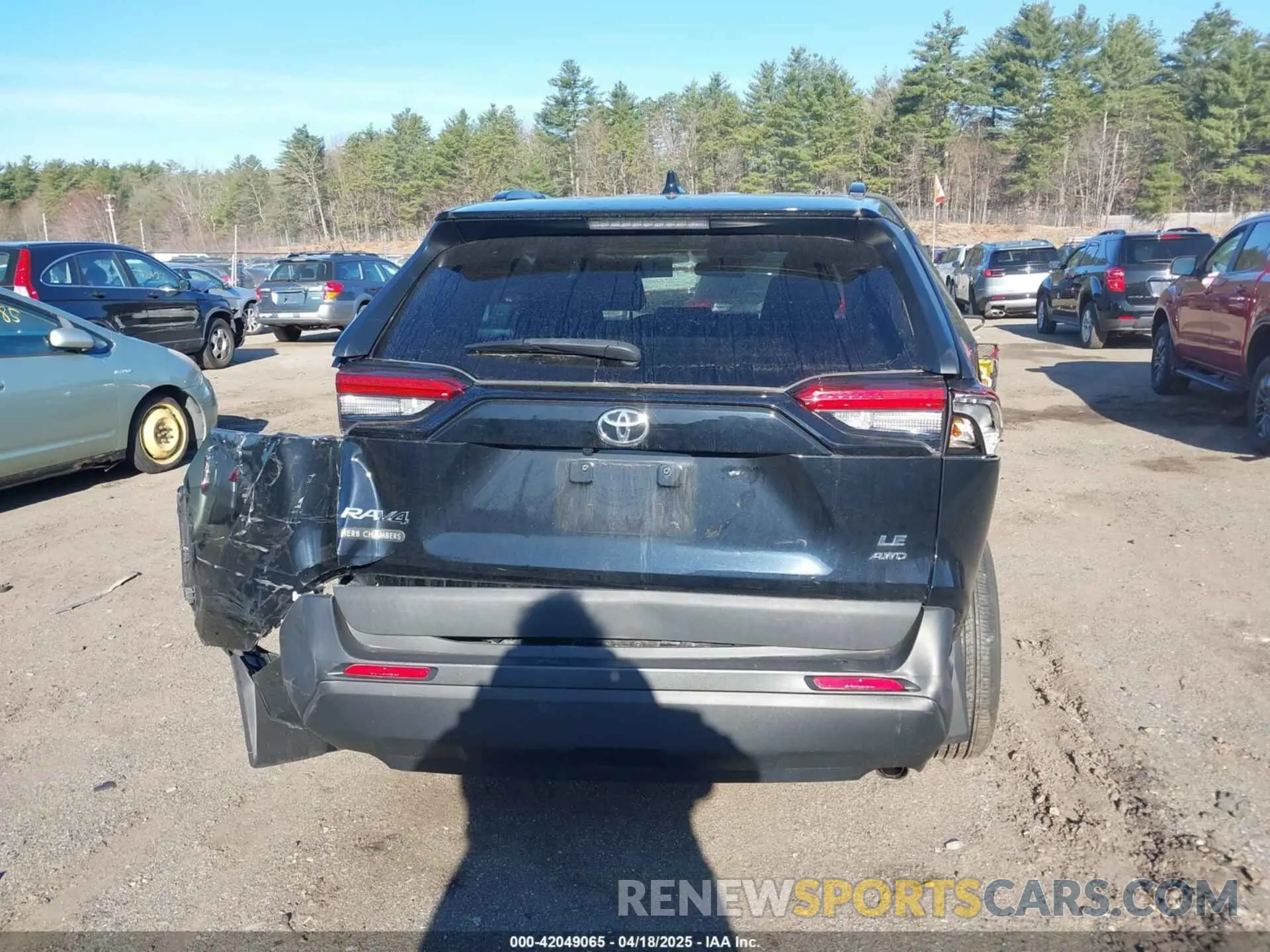 16 Photograph of a damaged car 2T3F1RFVXLW086240 TOYOTA RAV4 2020