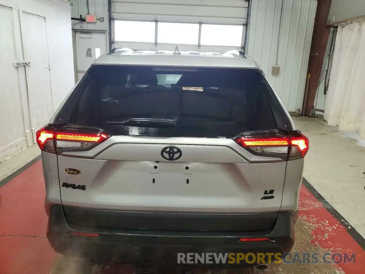 6 Фотография поврежденного автомобиля 2T3F1RFVXLW099764 TOYOTA RAV4 2020