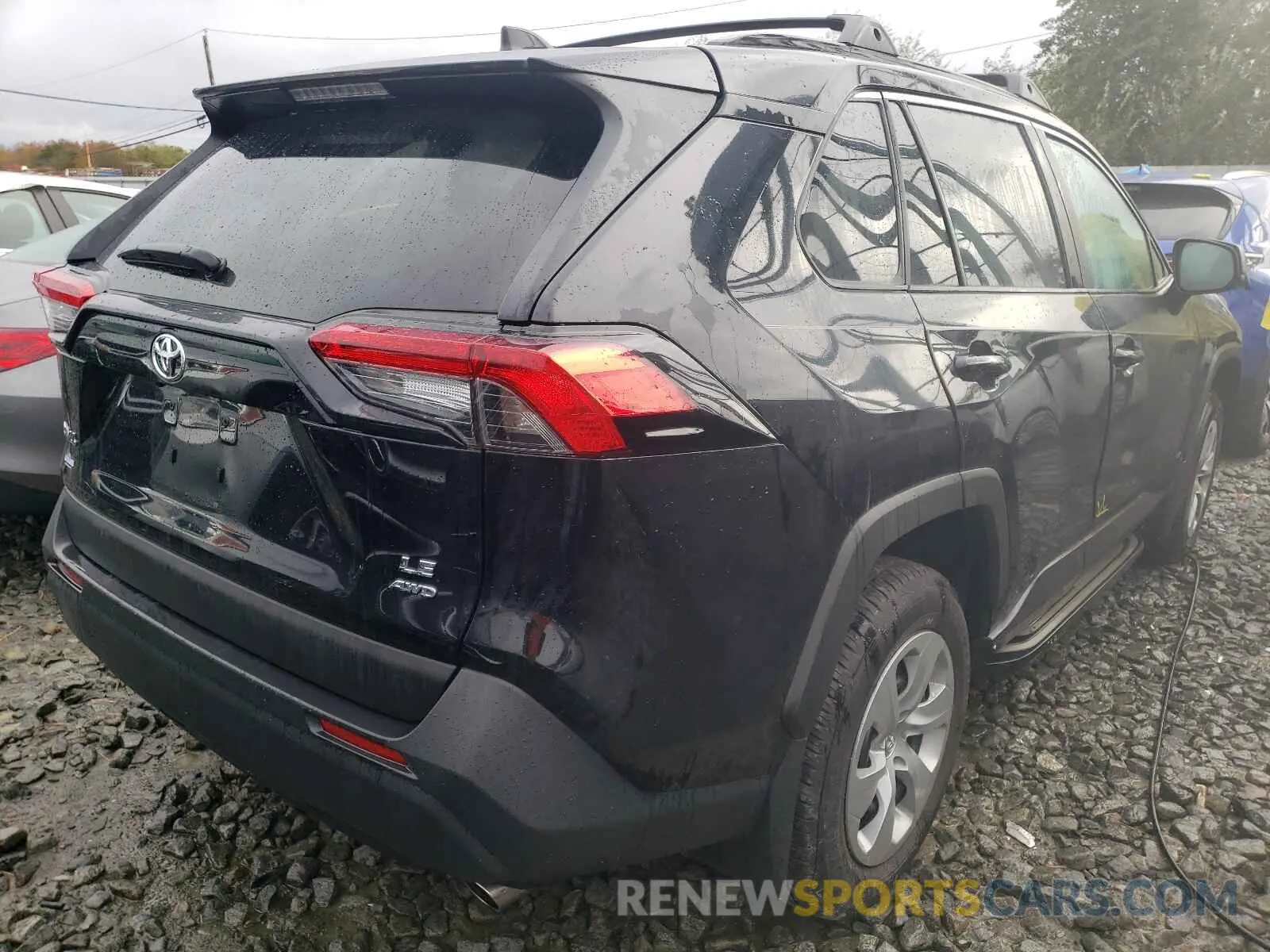 4 Photograph of a damaged car 2T3F1RFVXLW116739 TOYOTA RAV4 2020