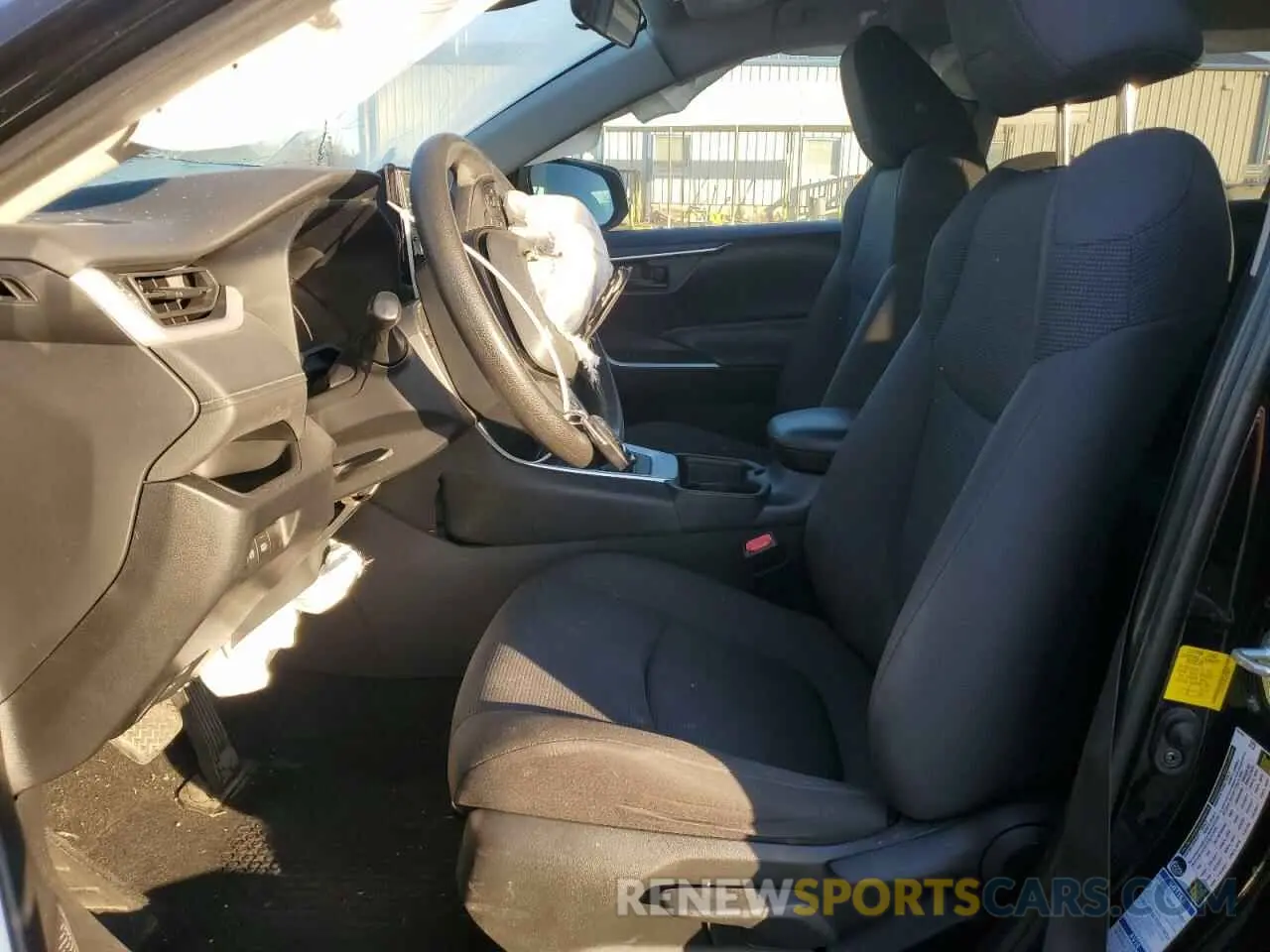 7 Photograph of a damaged car 2T3G1RFV0LW129925 TOYOTA RAV4 2020