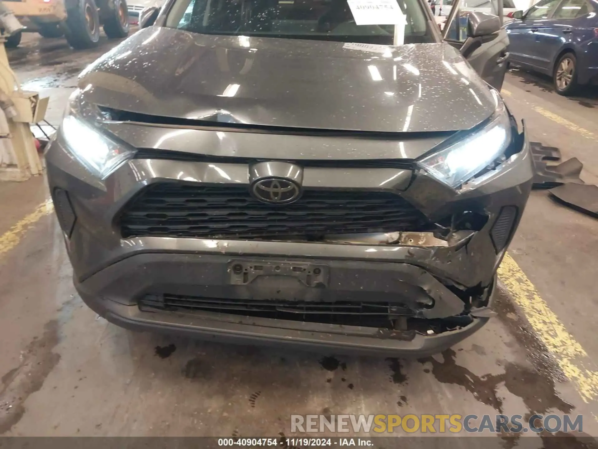 6 Photograph of a damaged car 2T3G1RFV1LC135427 TOYOTA RAV4 2020