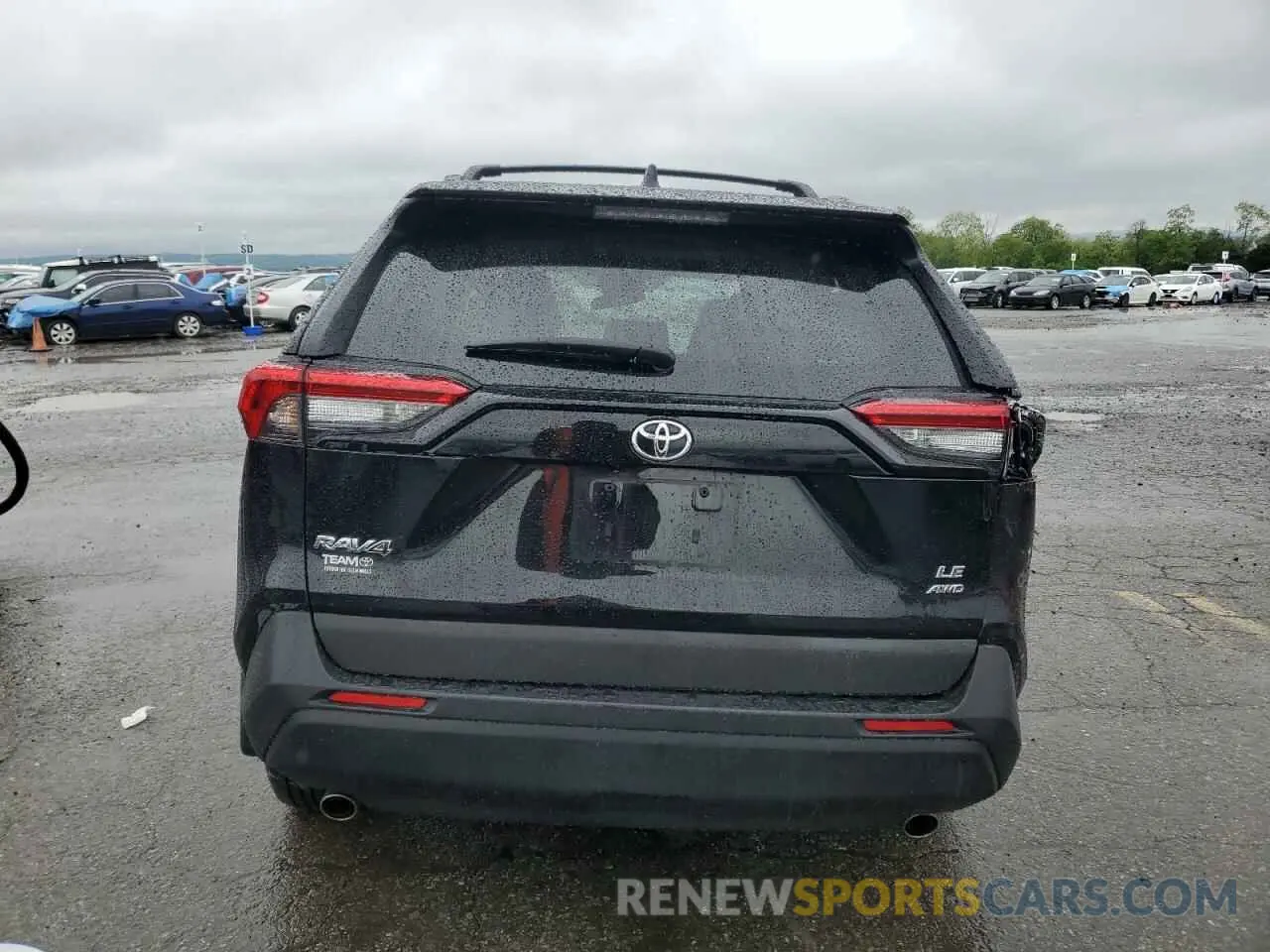 6 Photograph of a damaged car 2T3G1RFV1LW133742 TOYOTA RAV4 2020